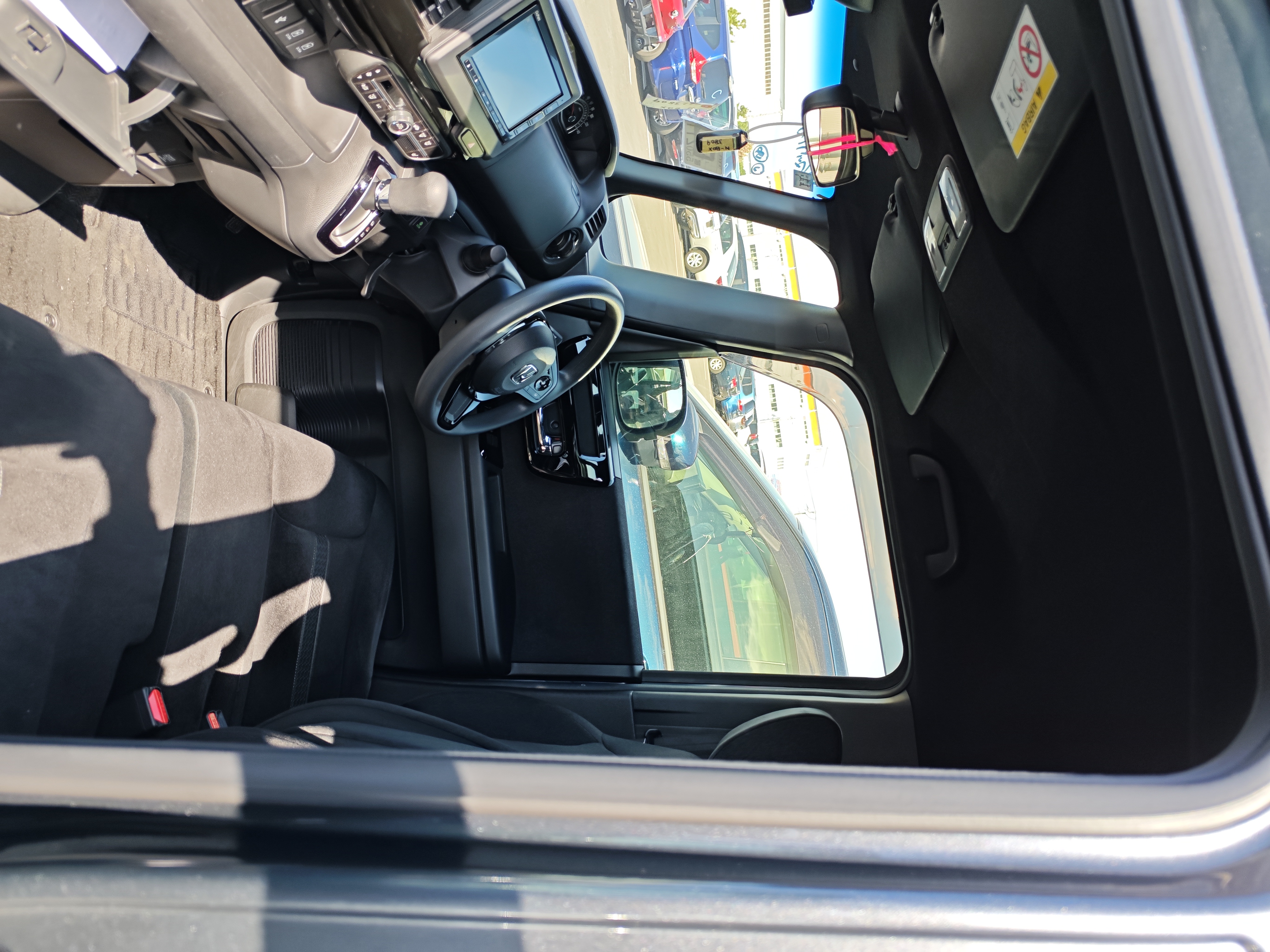 HONDA N-BOX
