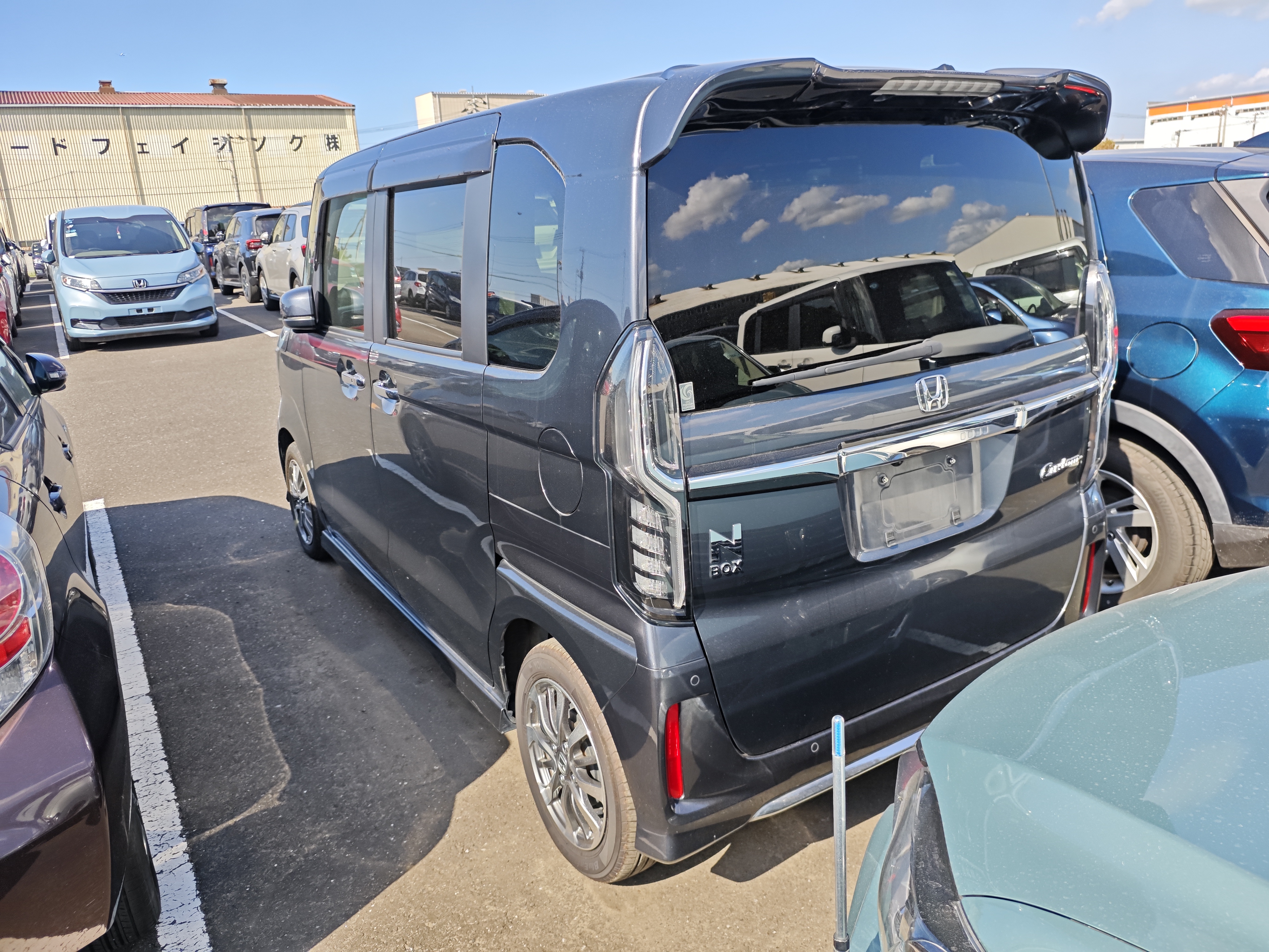 HONDA N-BOX