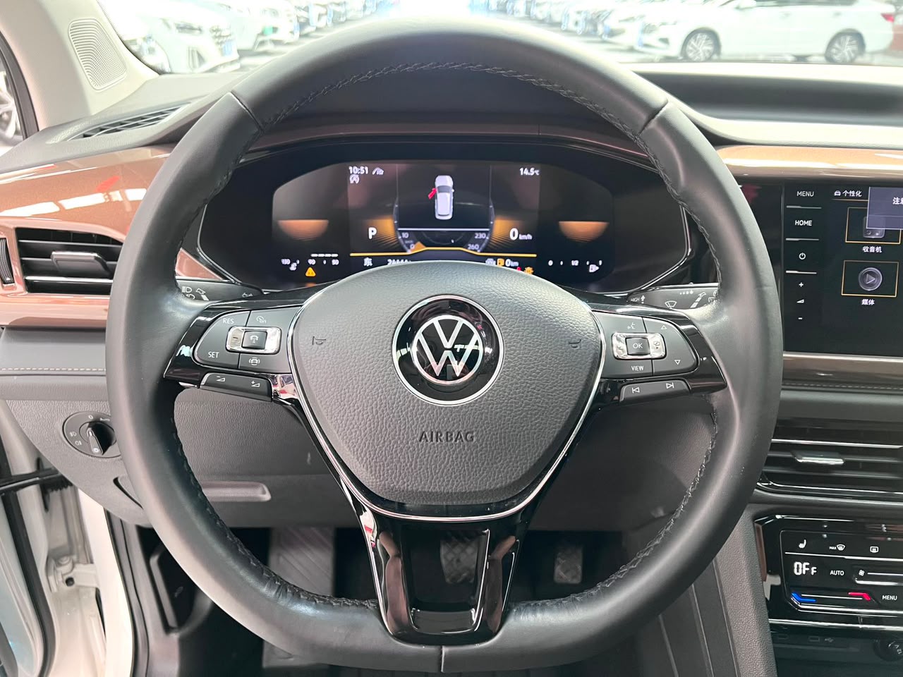 Volkswagen Tharu