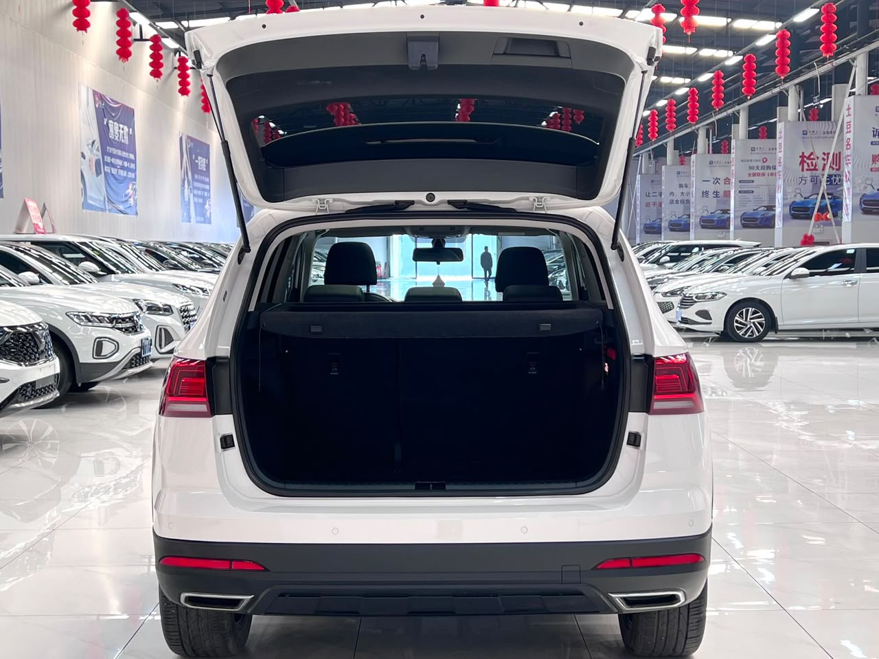 Volkswagen Tharu