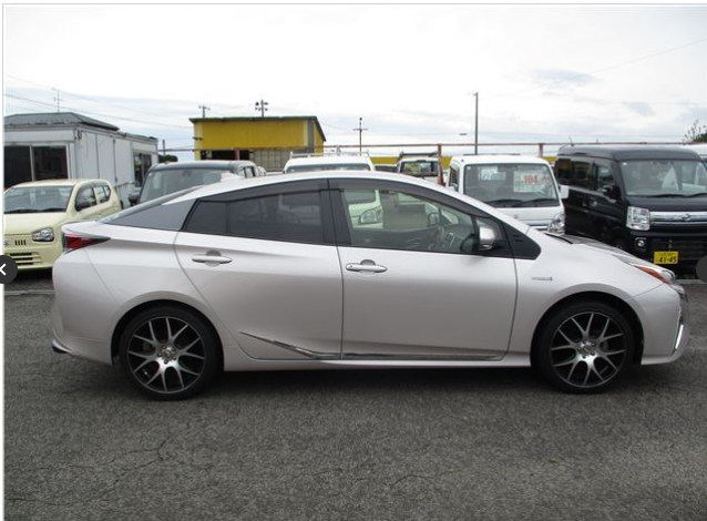TOYOTA PRIUS