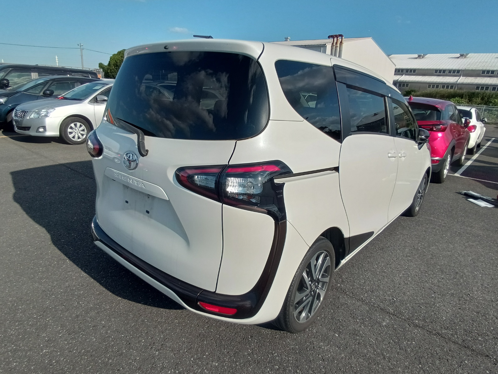TOYOTA Sienta