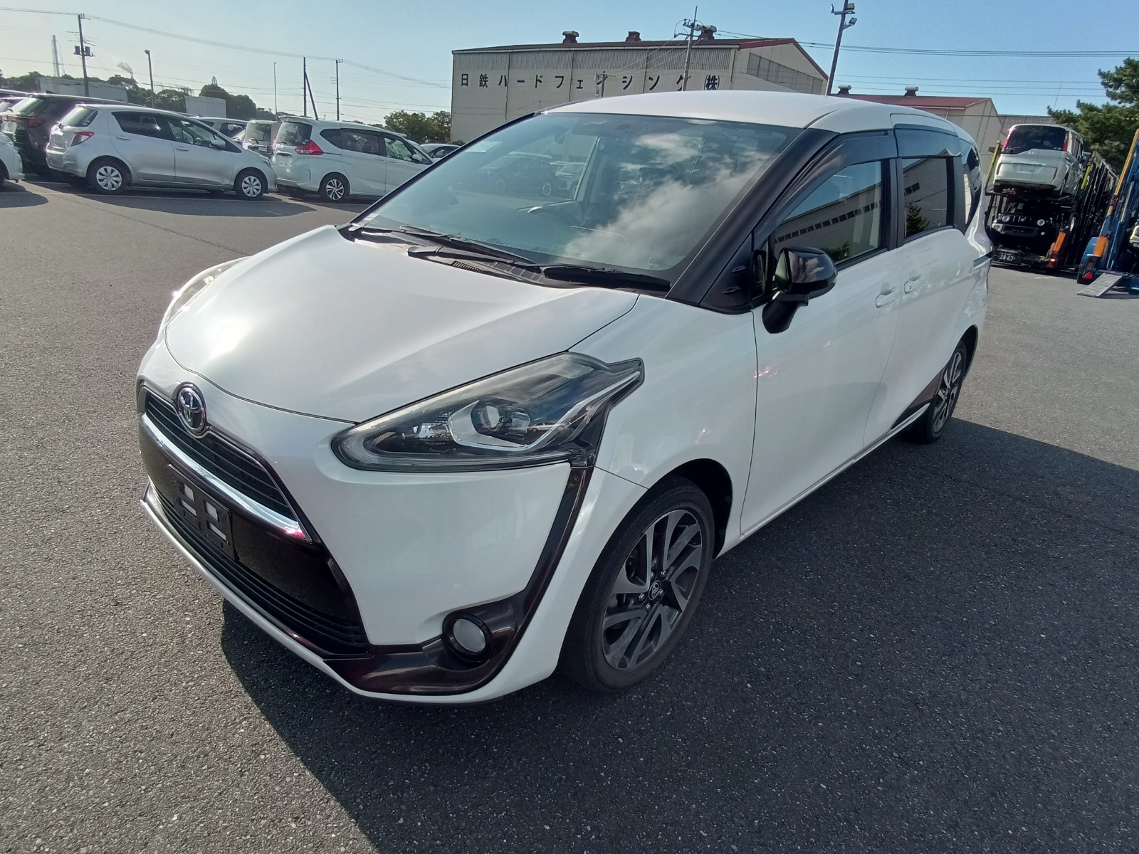 TOYOTA Sienta
