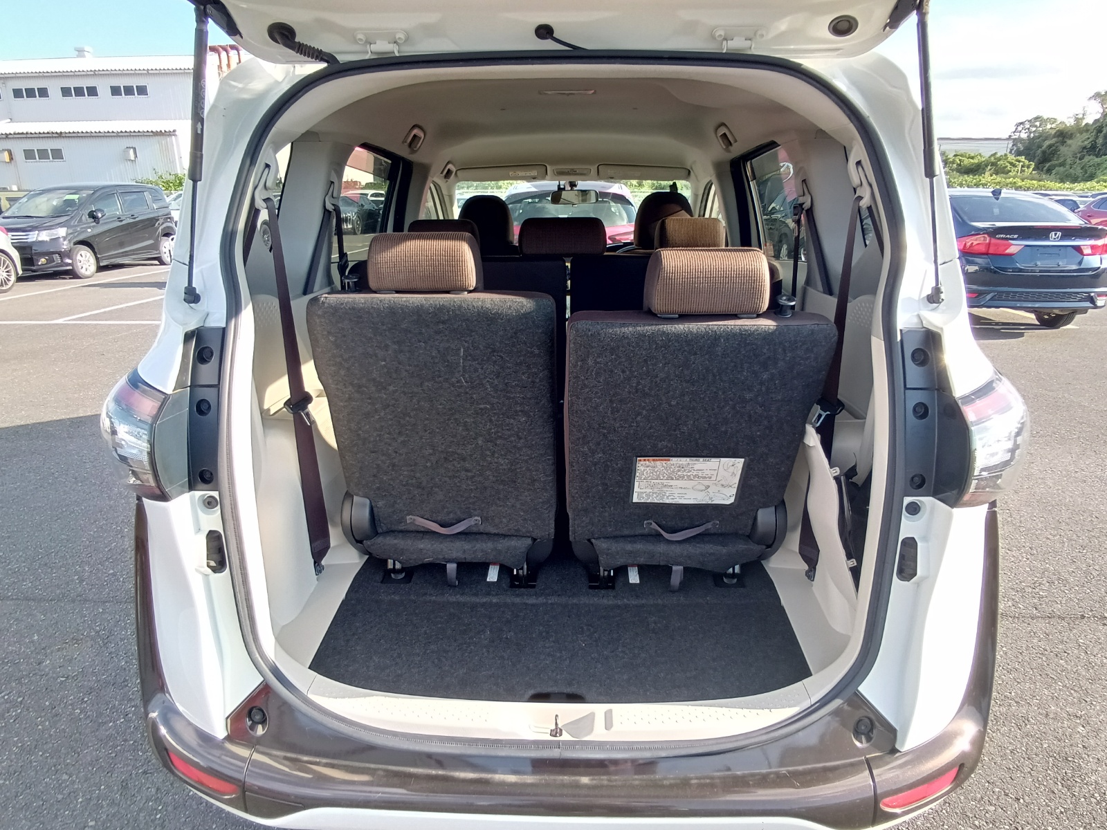 TOYOTA Sienta