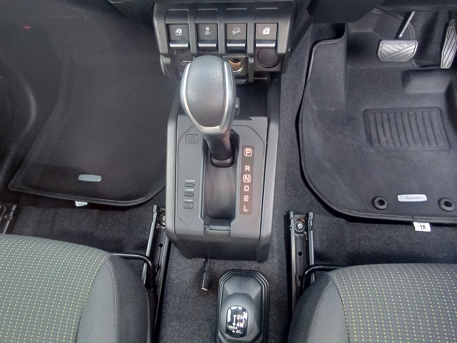 SUZUKI JIMNY SIERRA