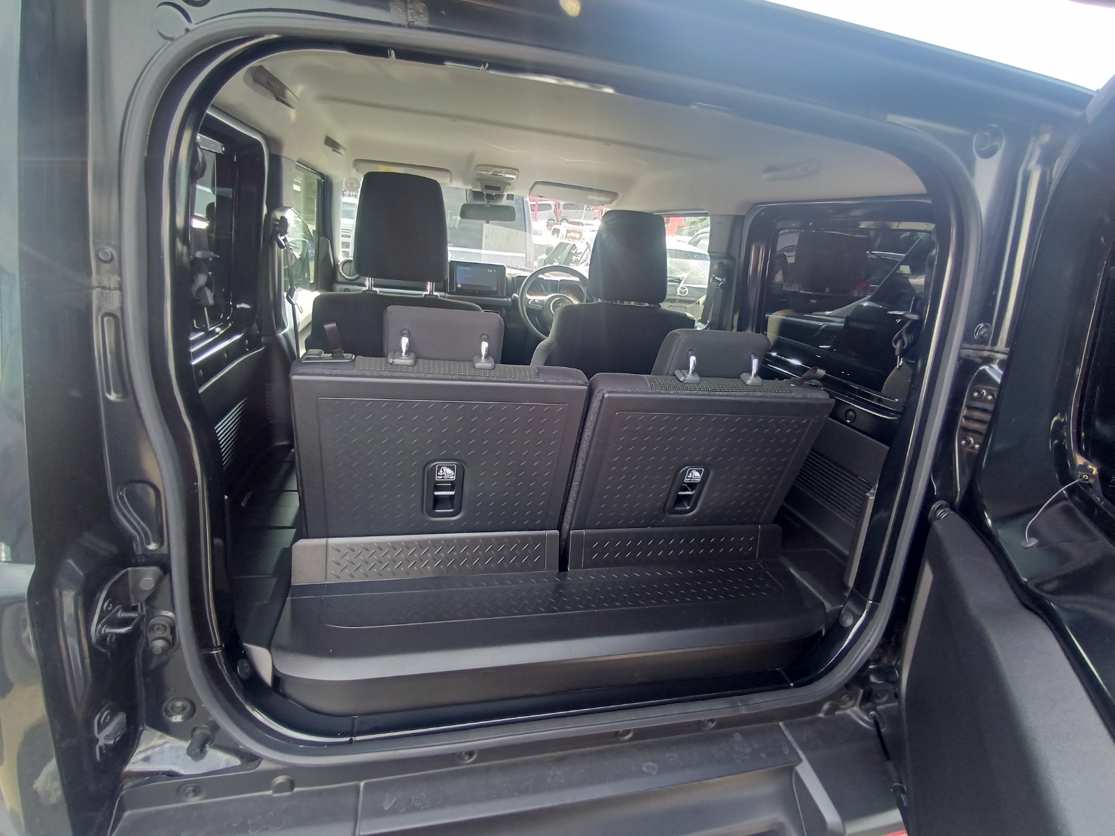 SUZUKI JIMNY SIERRA