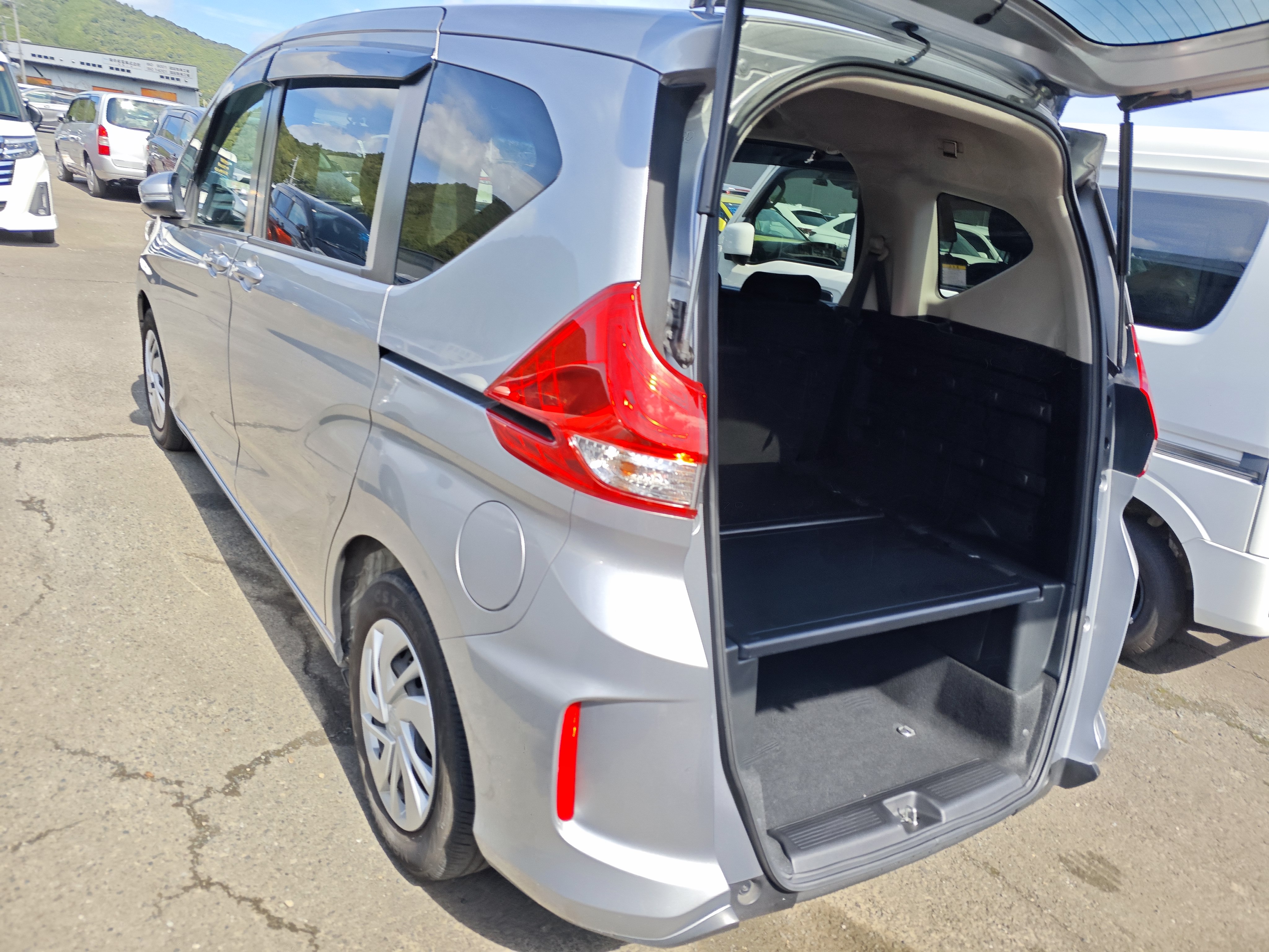 HONDA FREED+