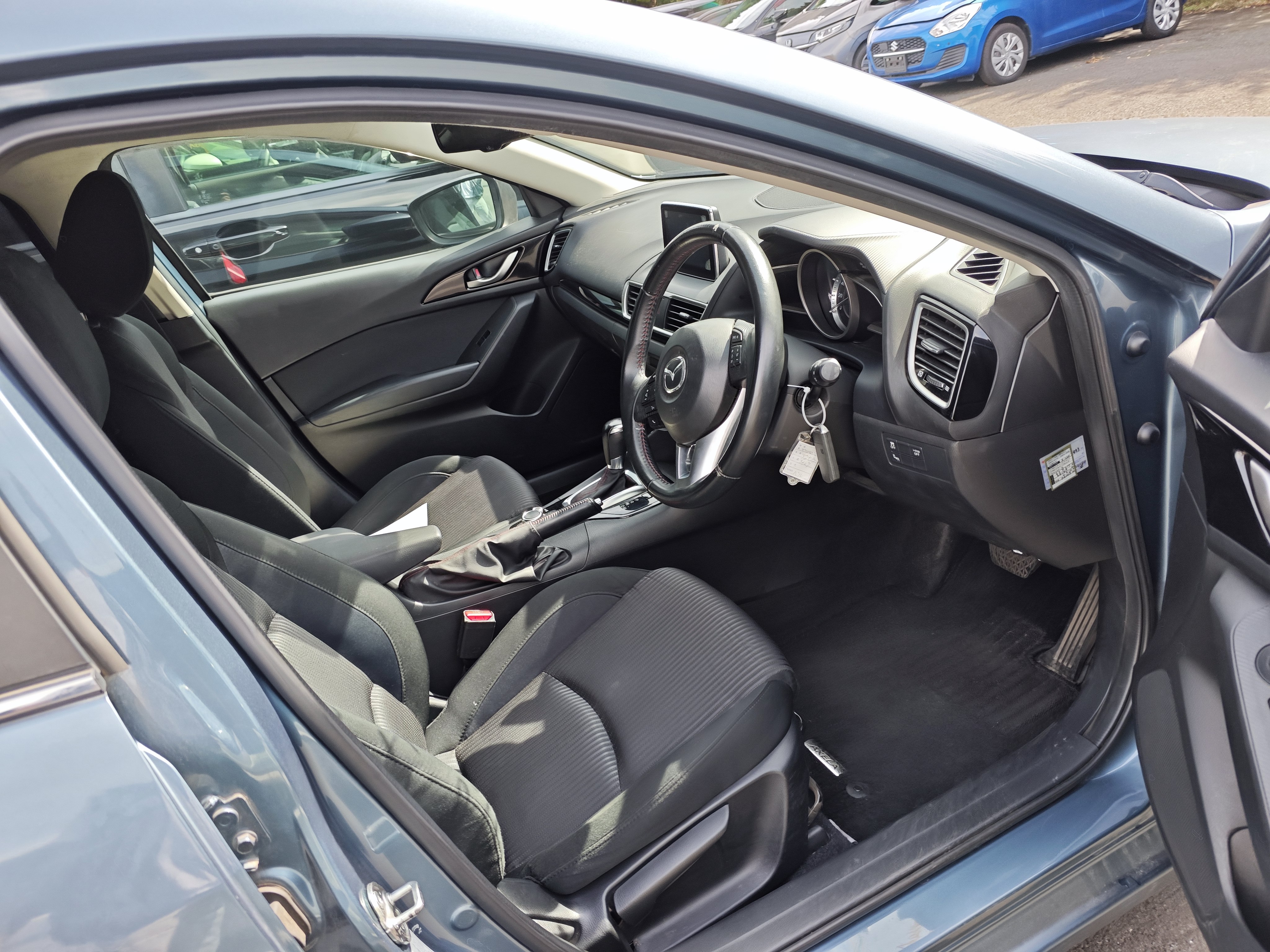 MAZDA AXELA SPORT