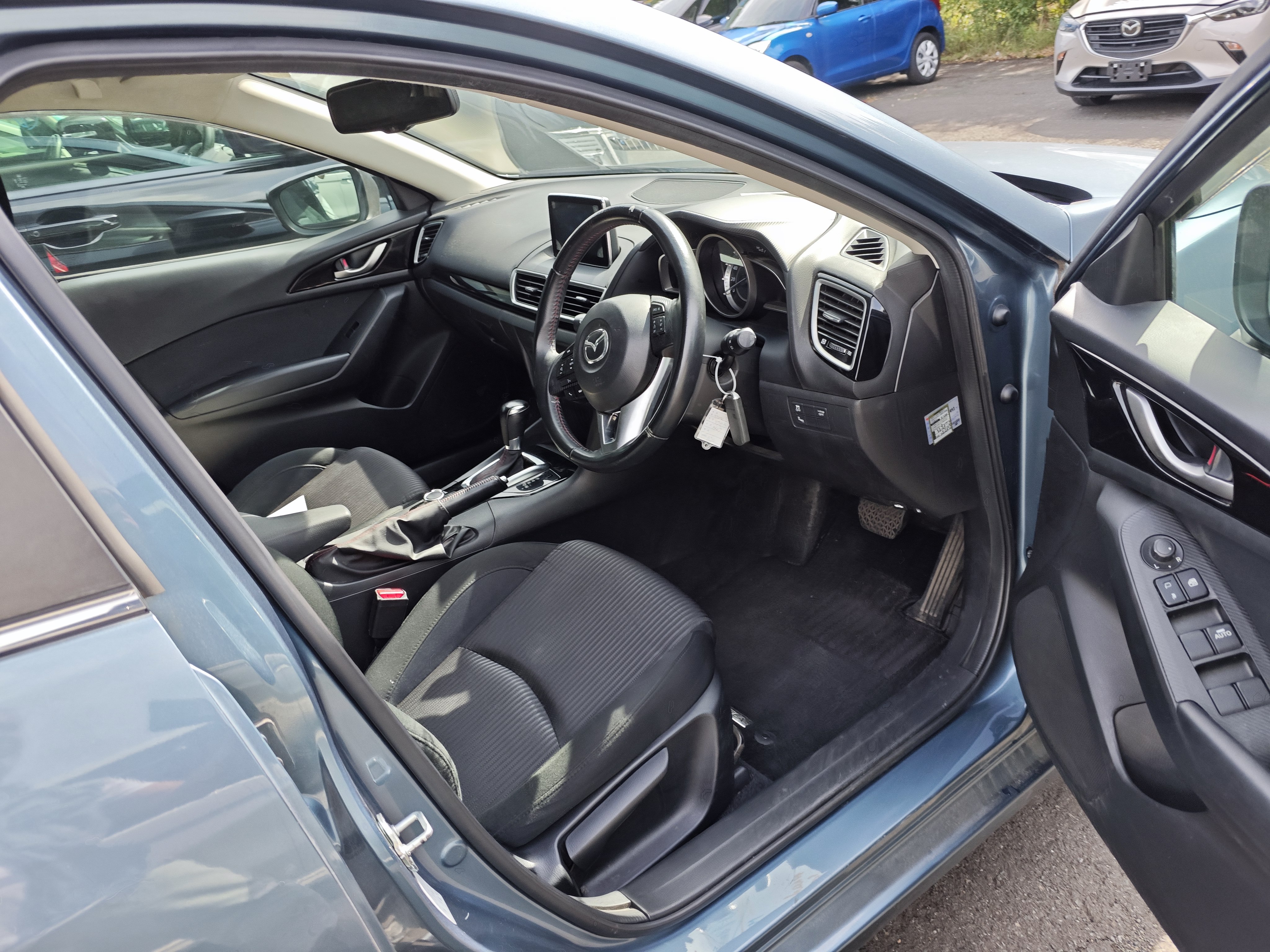 MAZDA AXELA SPORT