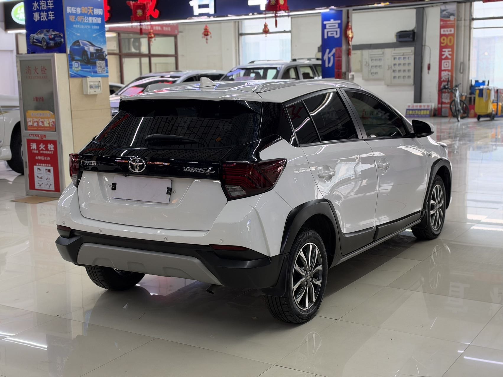 Toyota Yaris L