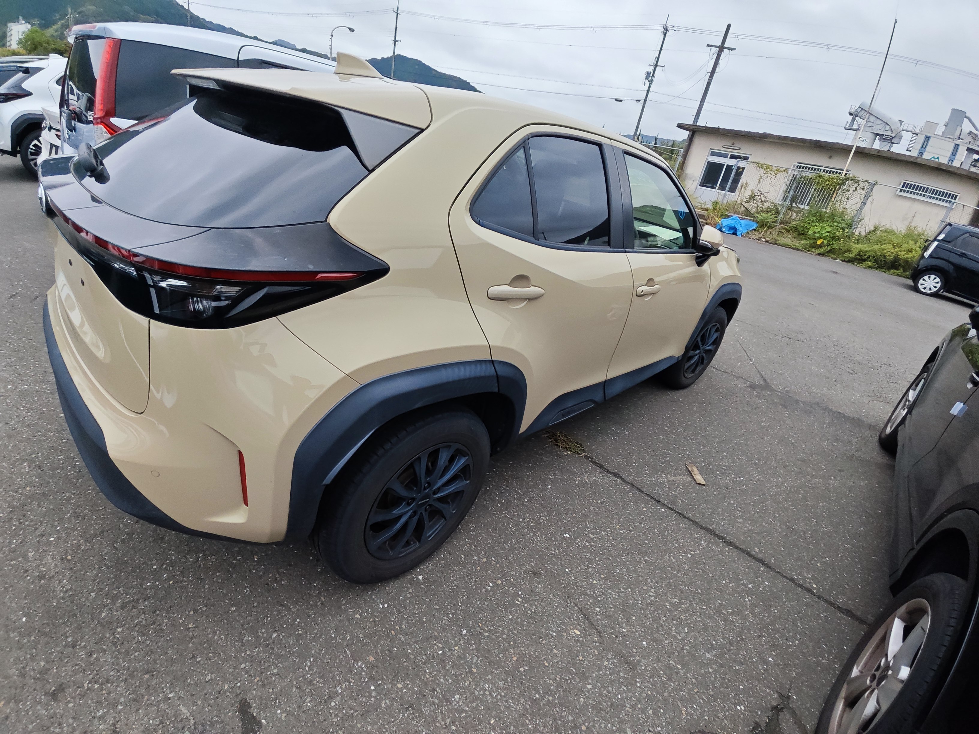 TOYOTA YARIS CROSS