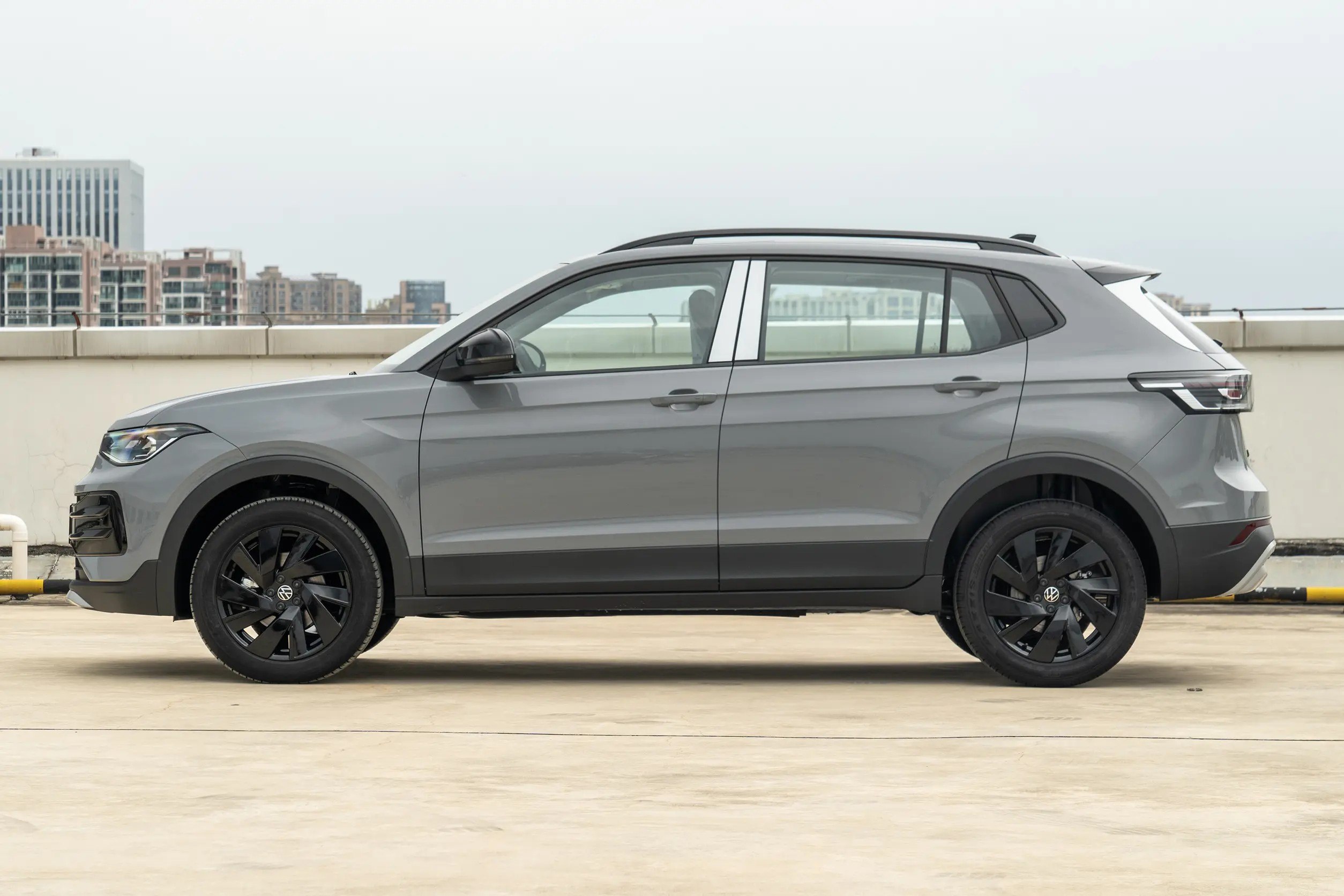 Volkswagen Tharu XR