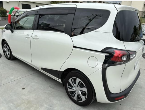 Toyota Sienta