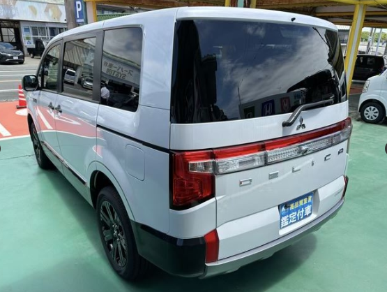 Mitsubishi Delica D5