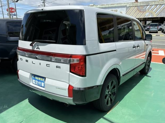 Mitsubishi Delica D5