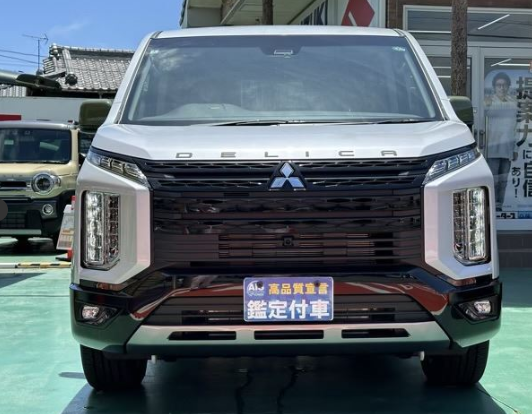Mitsubishi Delica D5