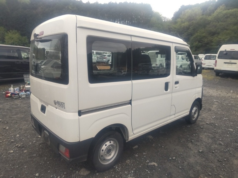 DAIHATSU HIJET CARGO