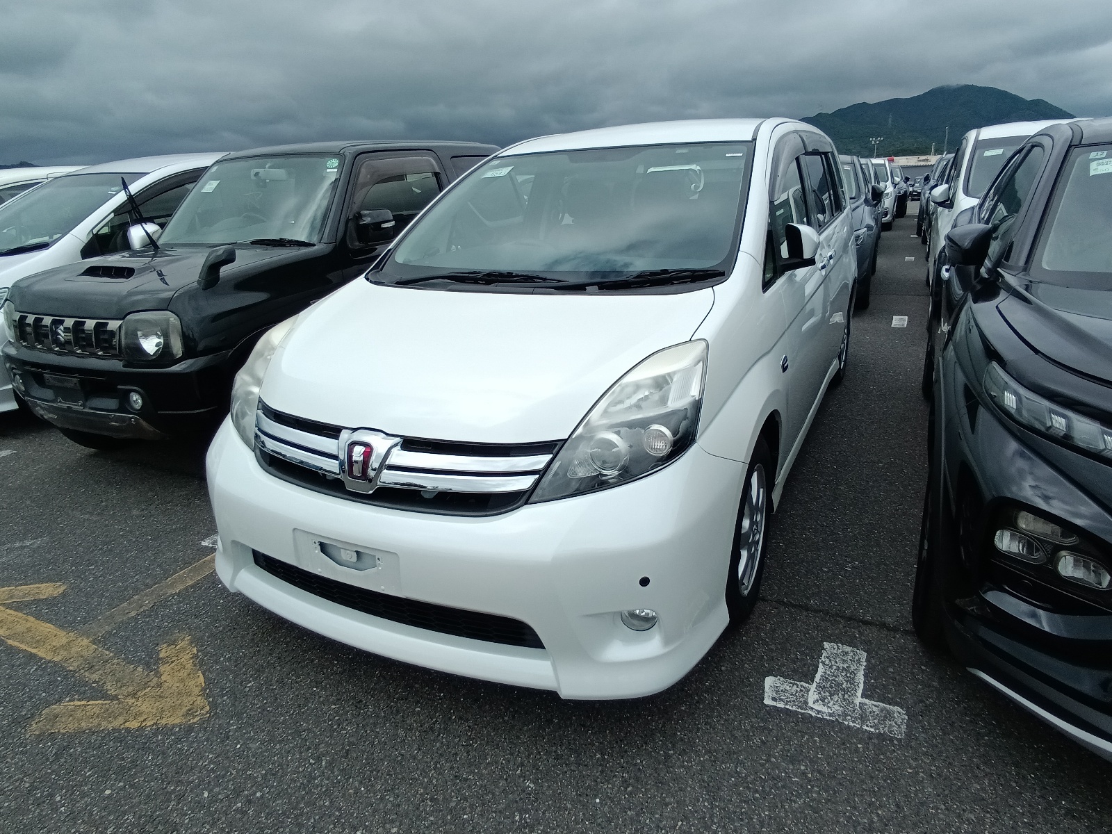 Toyota Isis