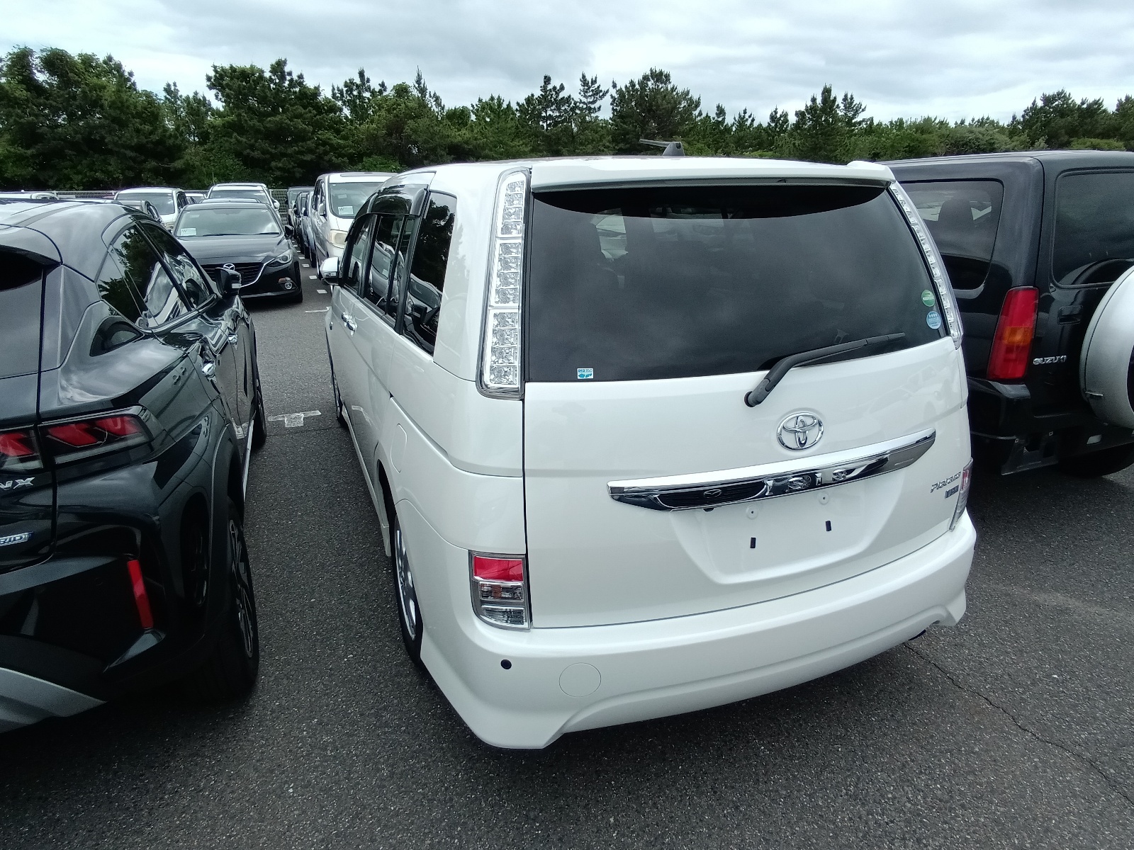 Toyota Isis