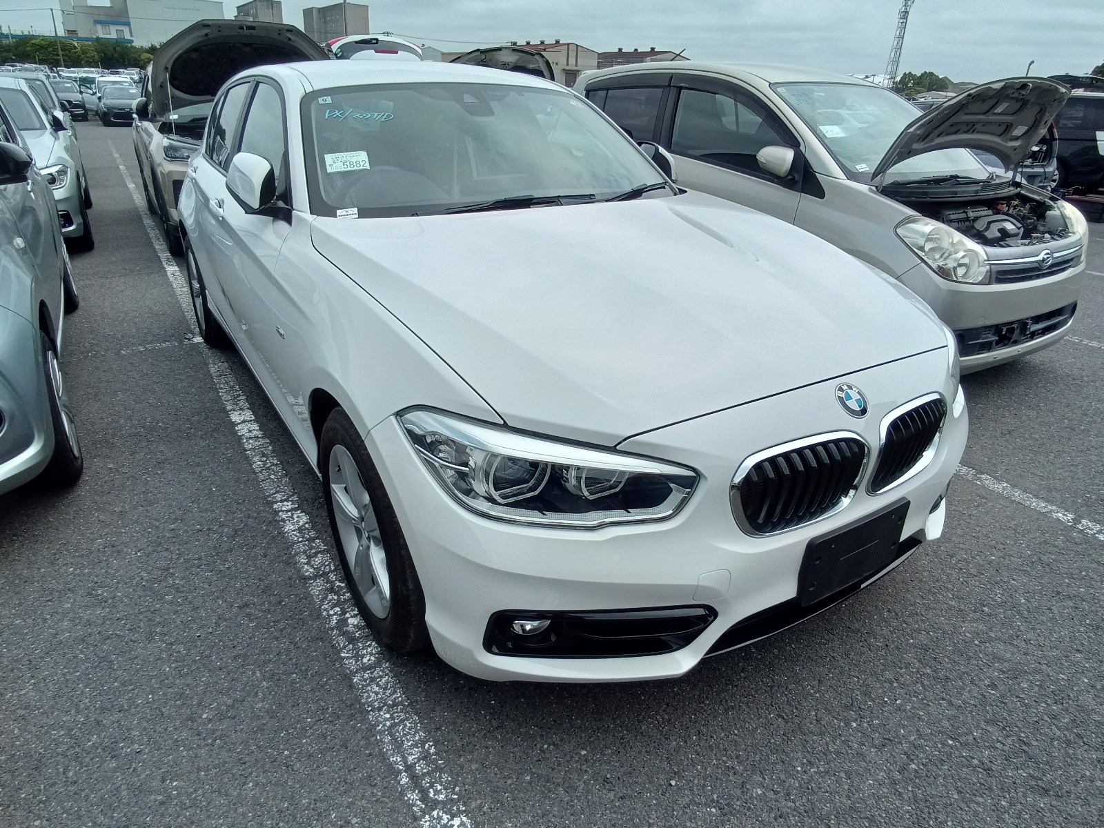 BMW 1 SERIES