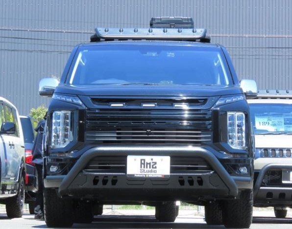 Mitsubishi Delica D:5