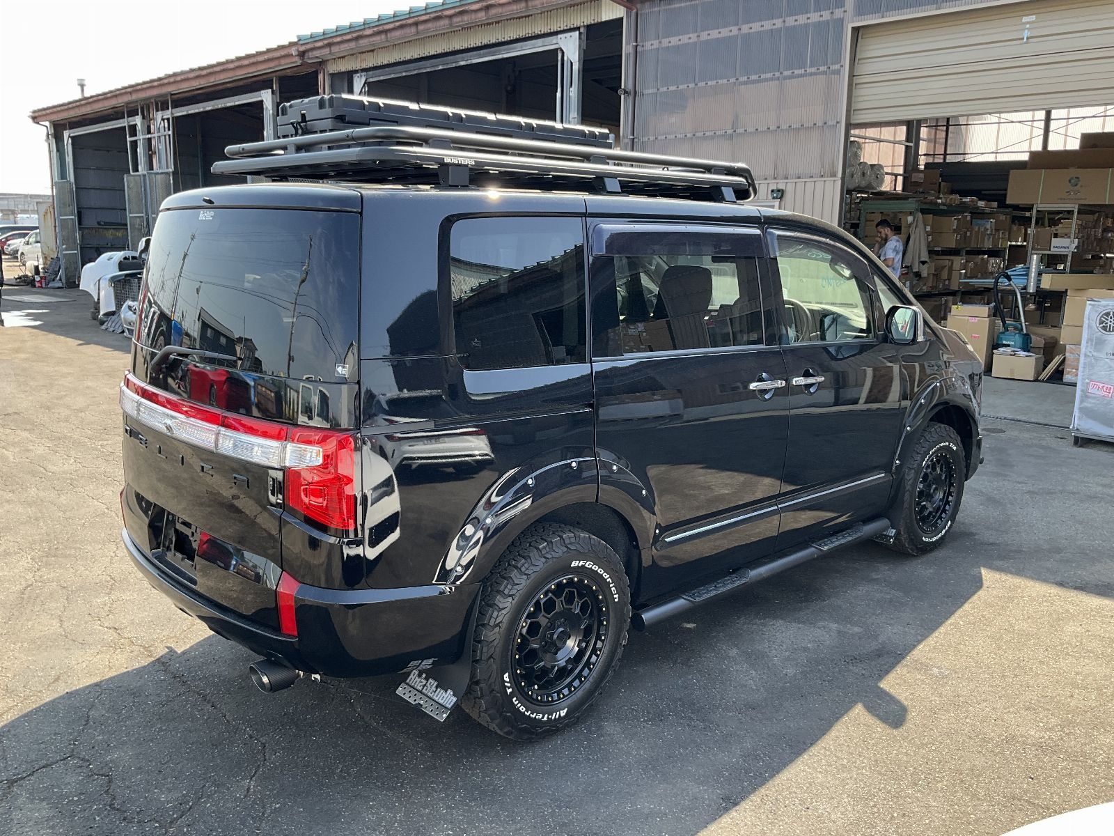 Mitsubishi Delica D:5