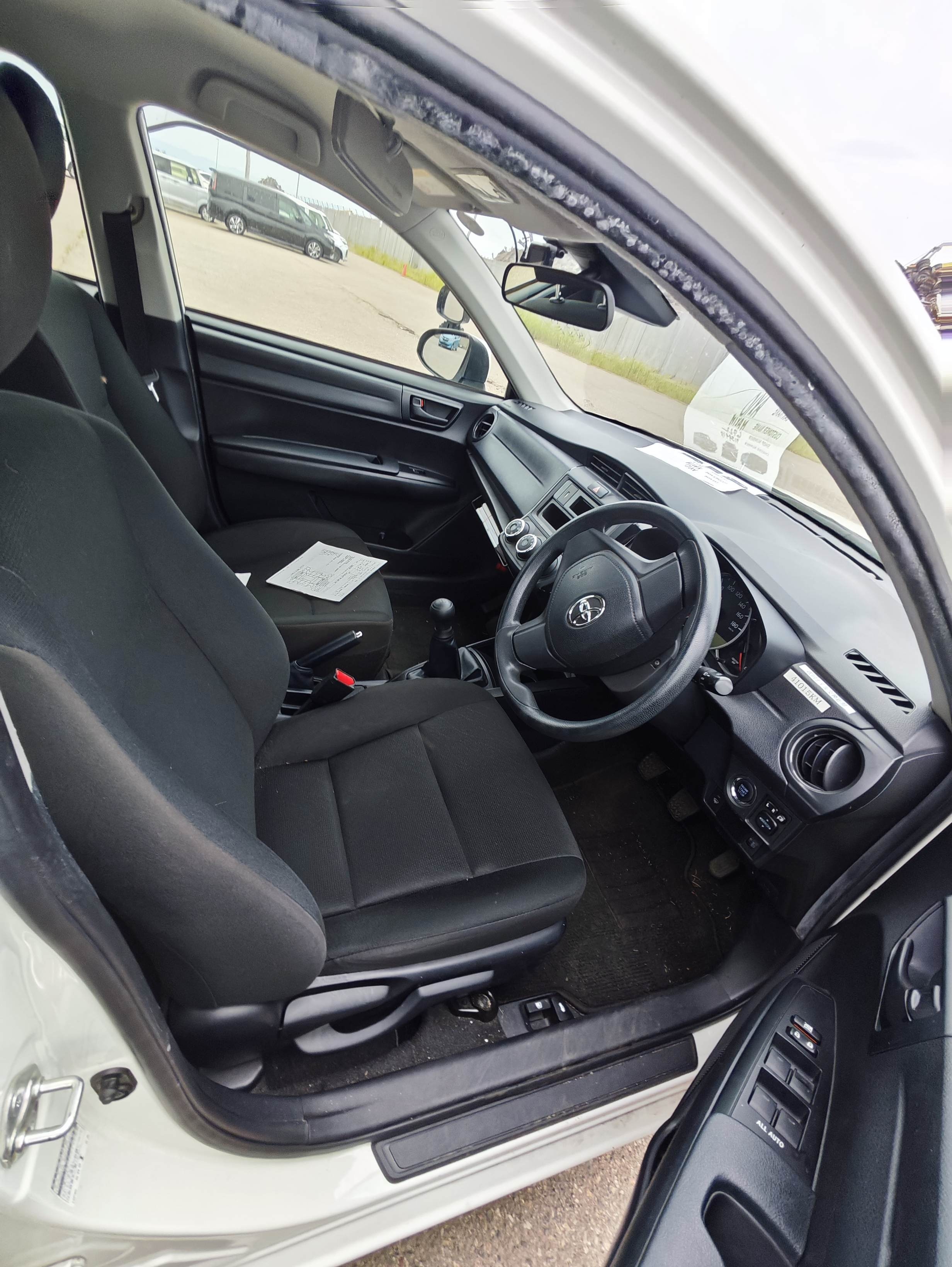 TOYOTA COROLLA AXIO