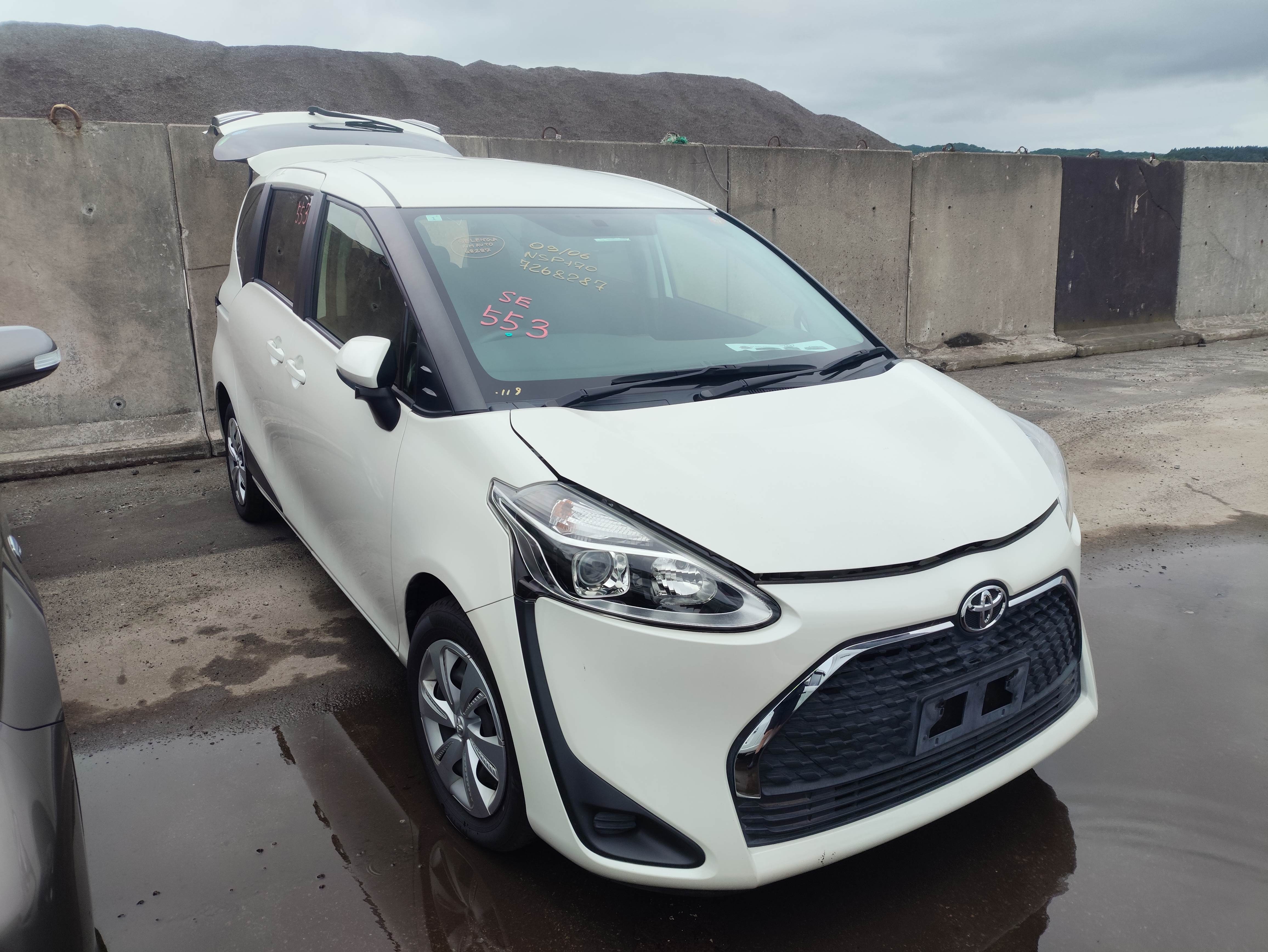 TOYOTA SIENTA