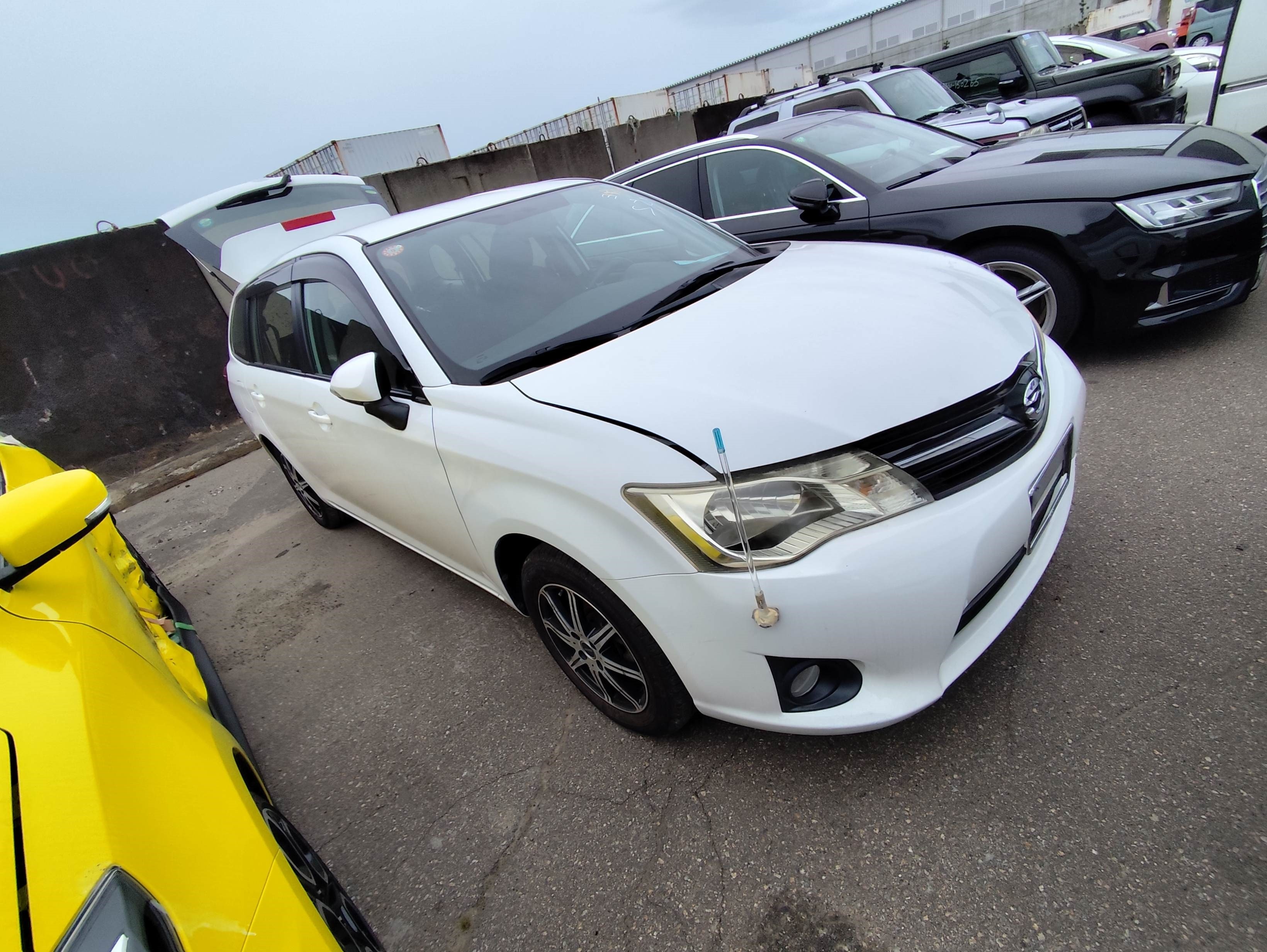 TOYOTA COROLLA FIELDER