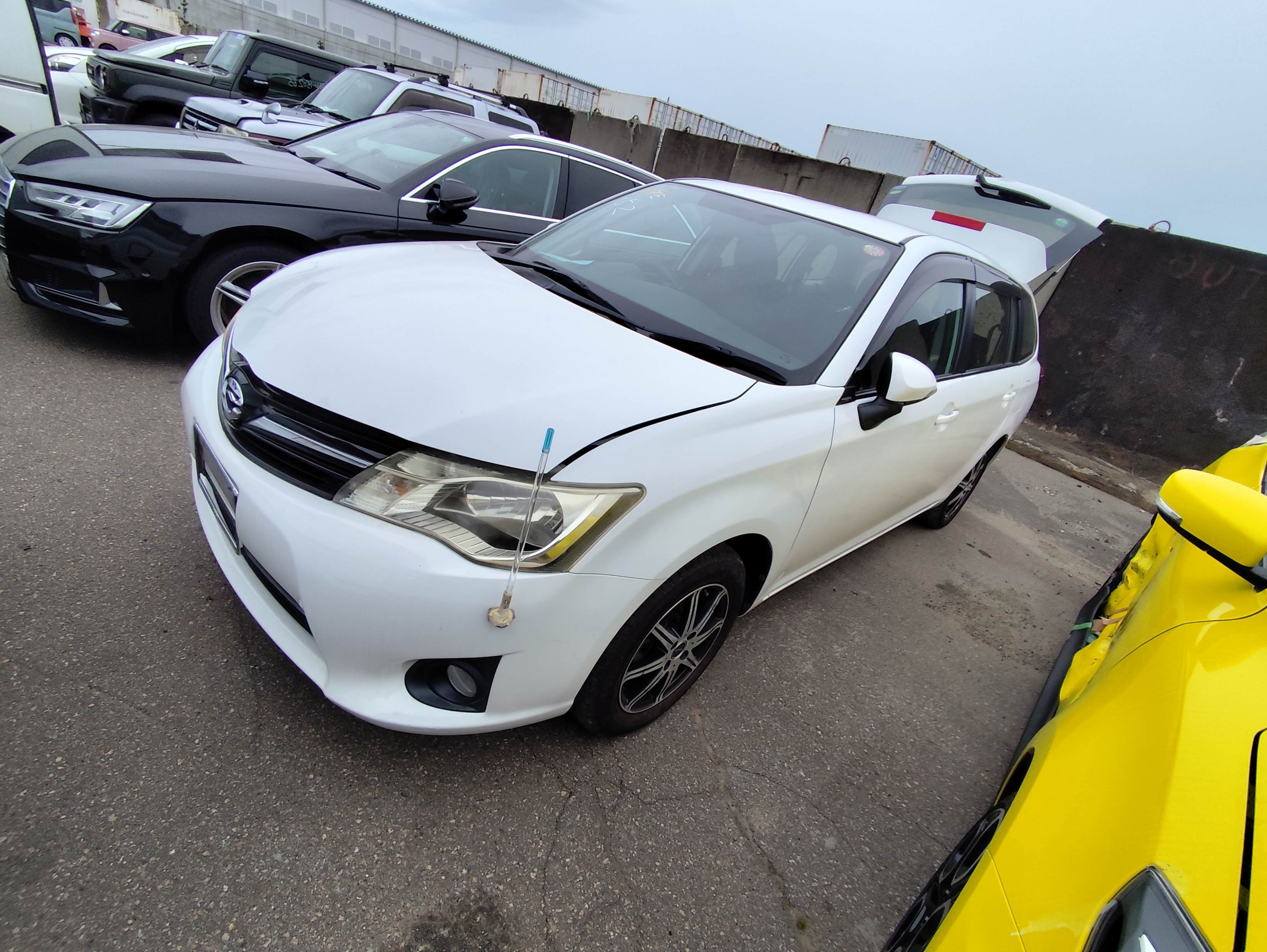 TOYOTA COROLLA FIELDER