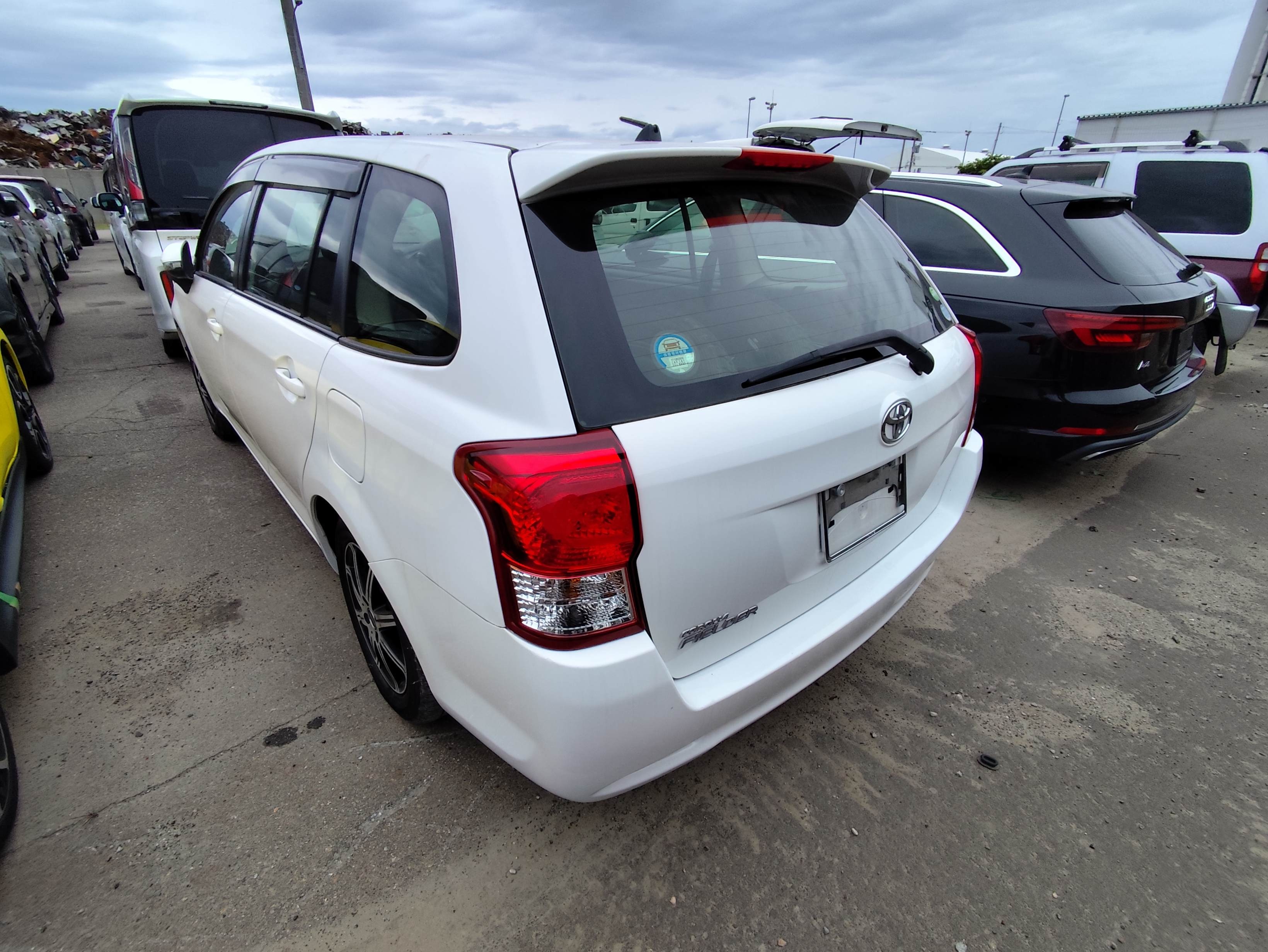 TOYOTA COROLLA FIELDER
