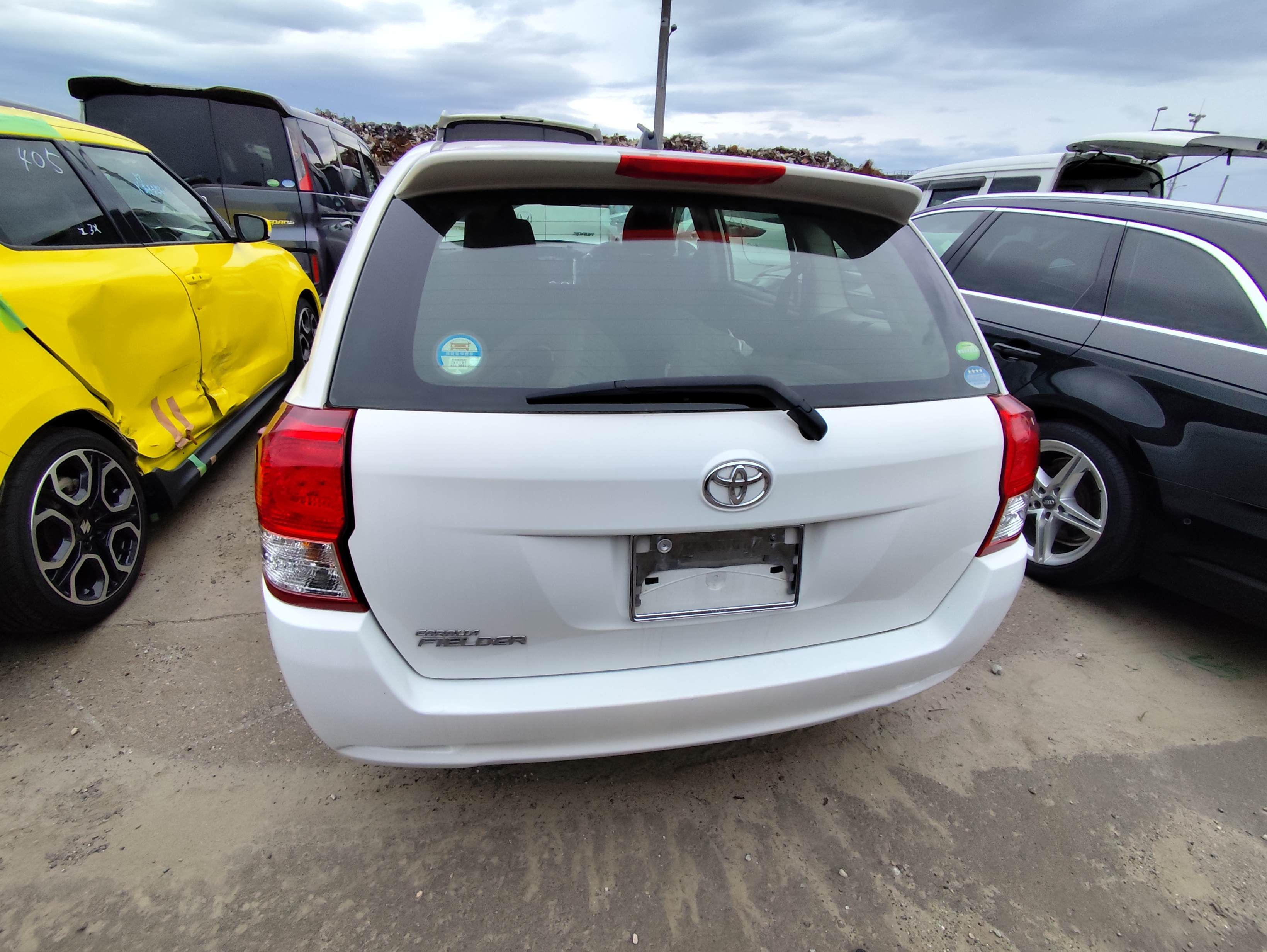TOYOTA COROLLA FIELDER