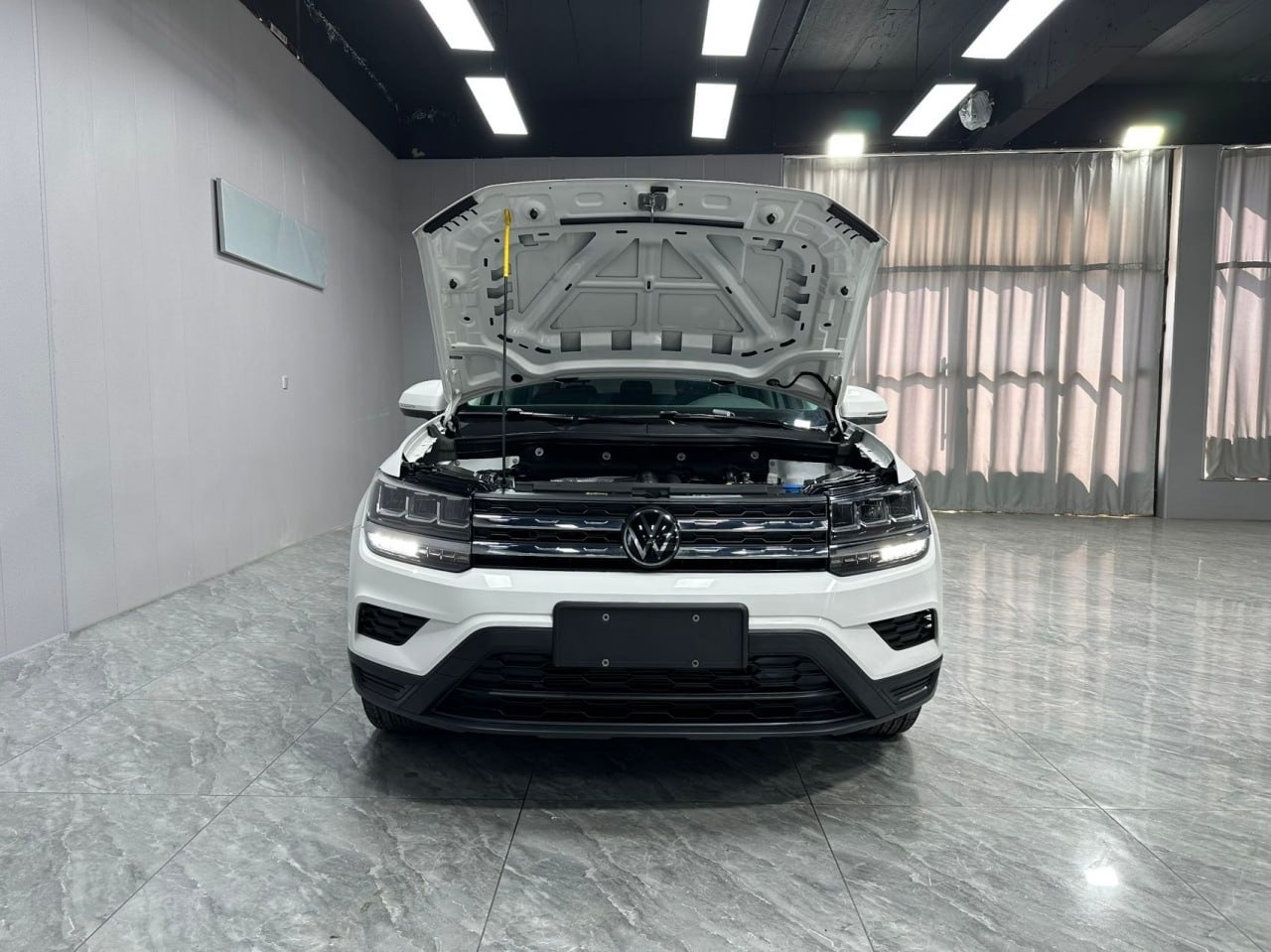 Volkswagen Tharu