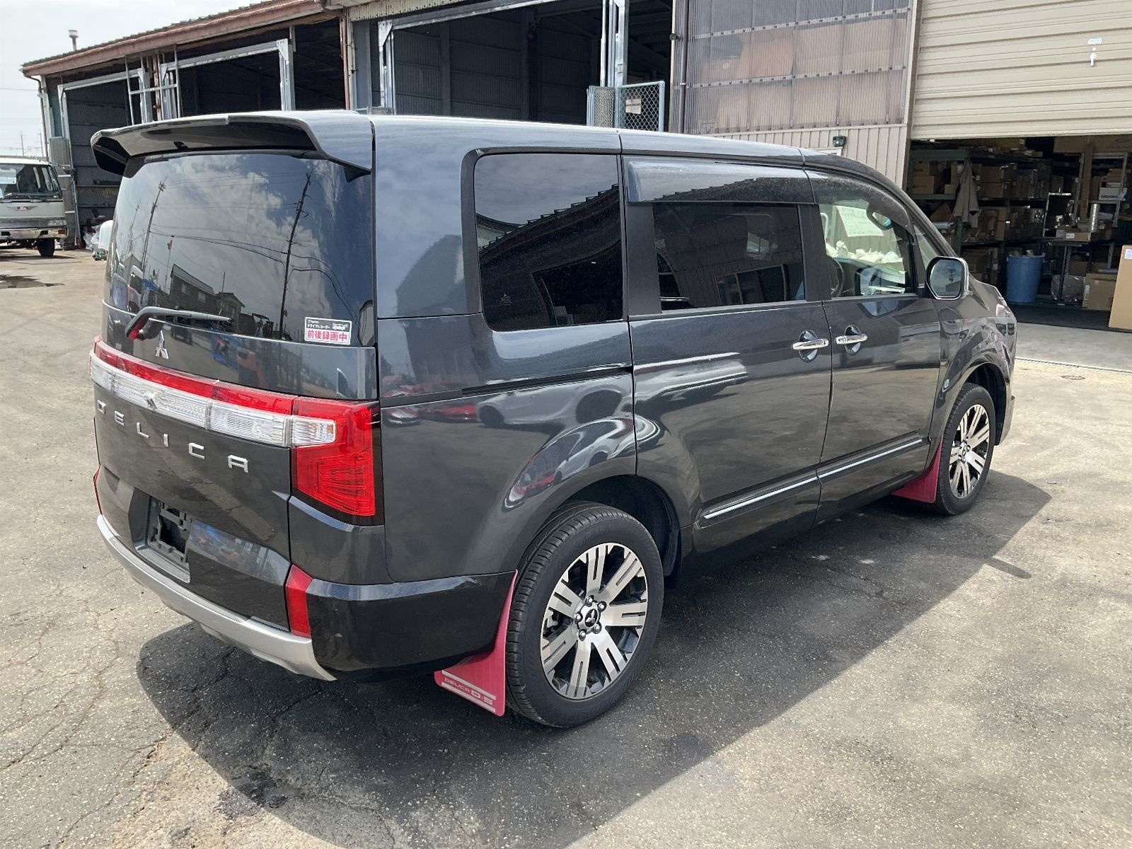 MITSUBISHI DELICA D:5