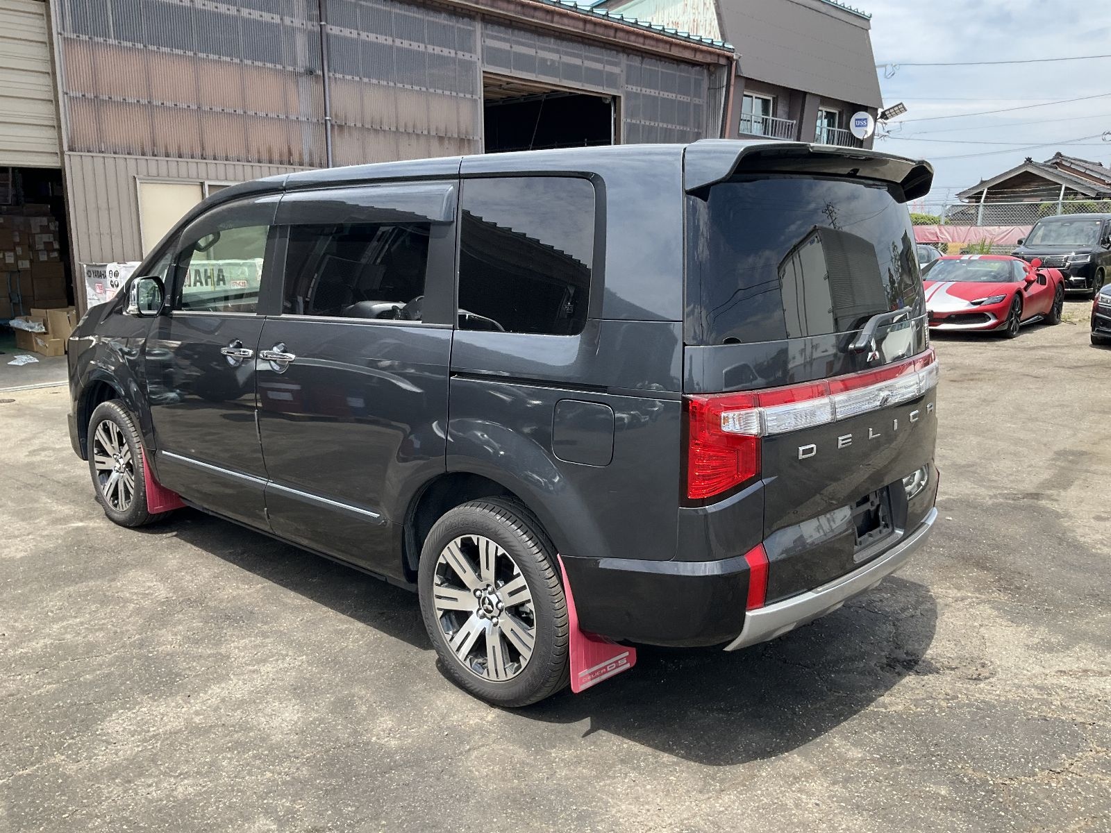 MITSUBISHI DELICA D:5