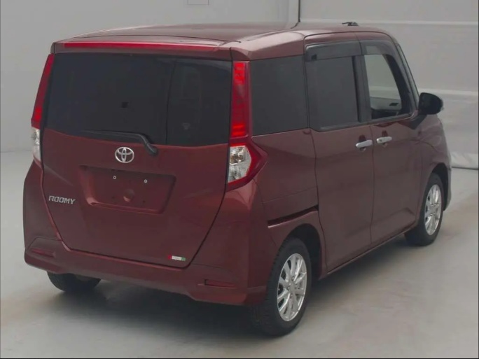 TOYOTA ROOMY