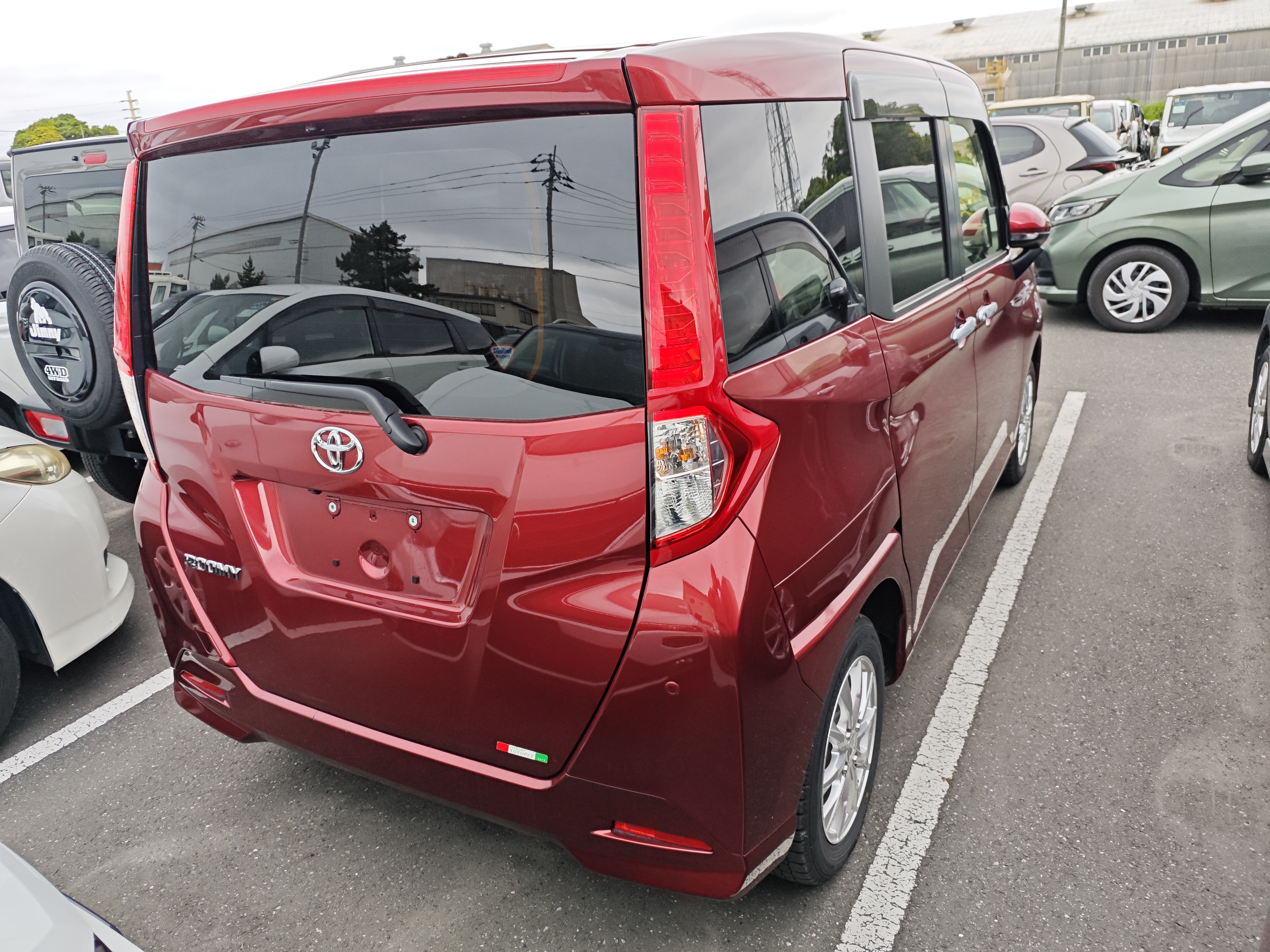 TOYOTA ROOMY