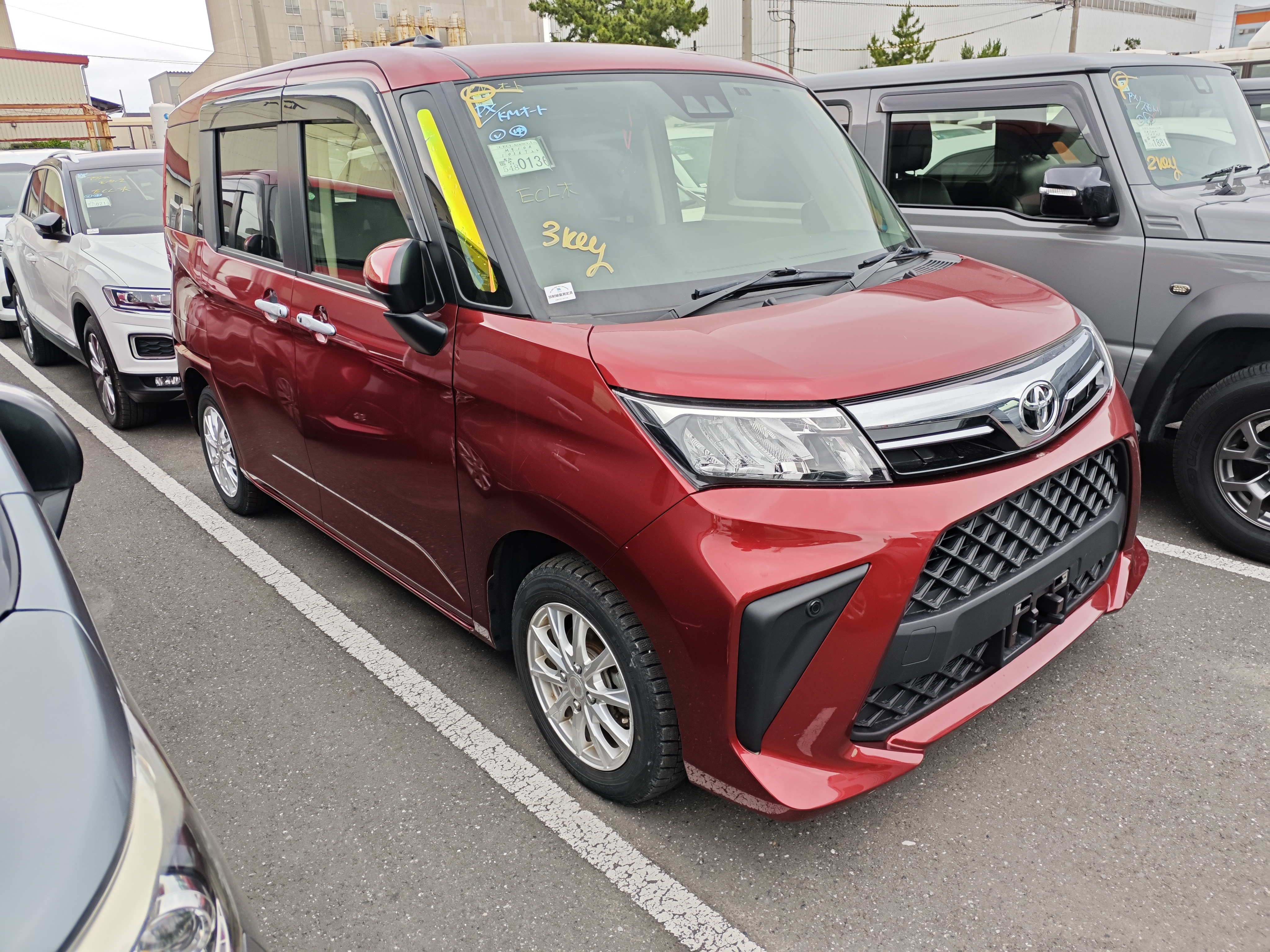 TOYOTA ROOMY