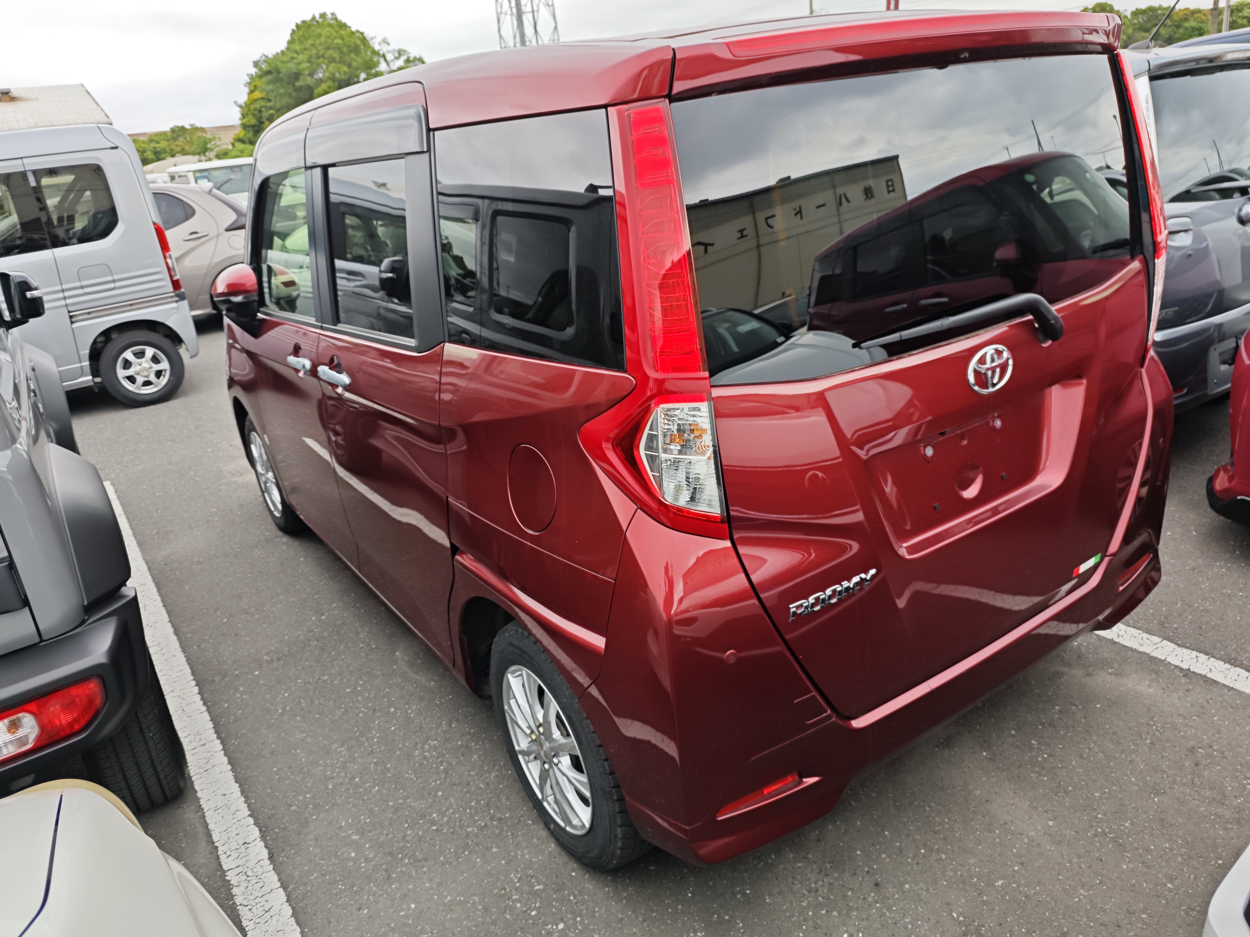 TOYOTA ROOMY