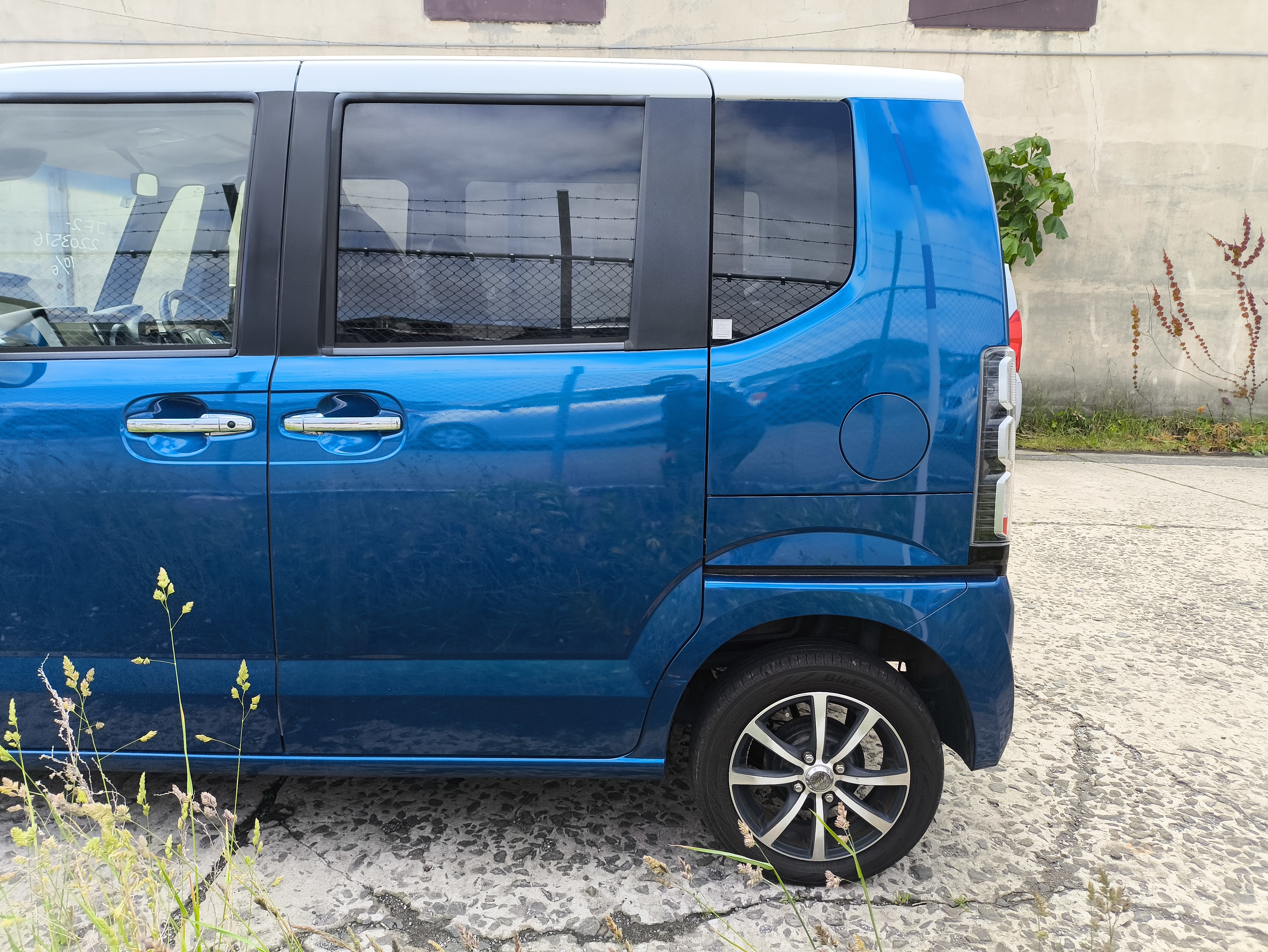 HONDA N-BOX