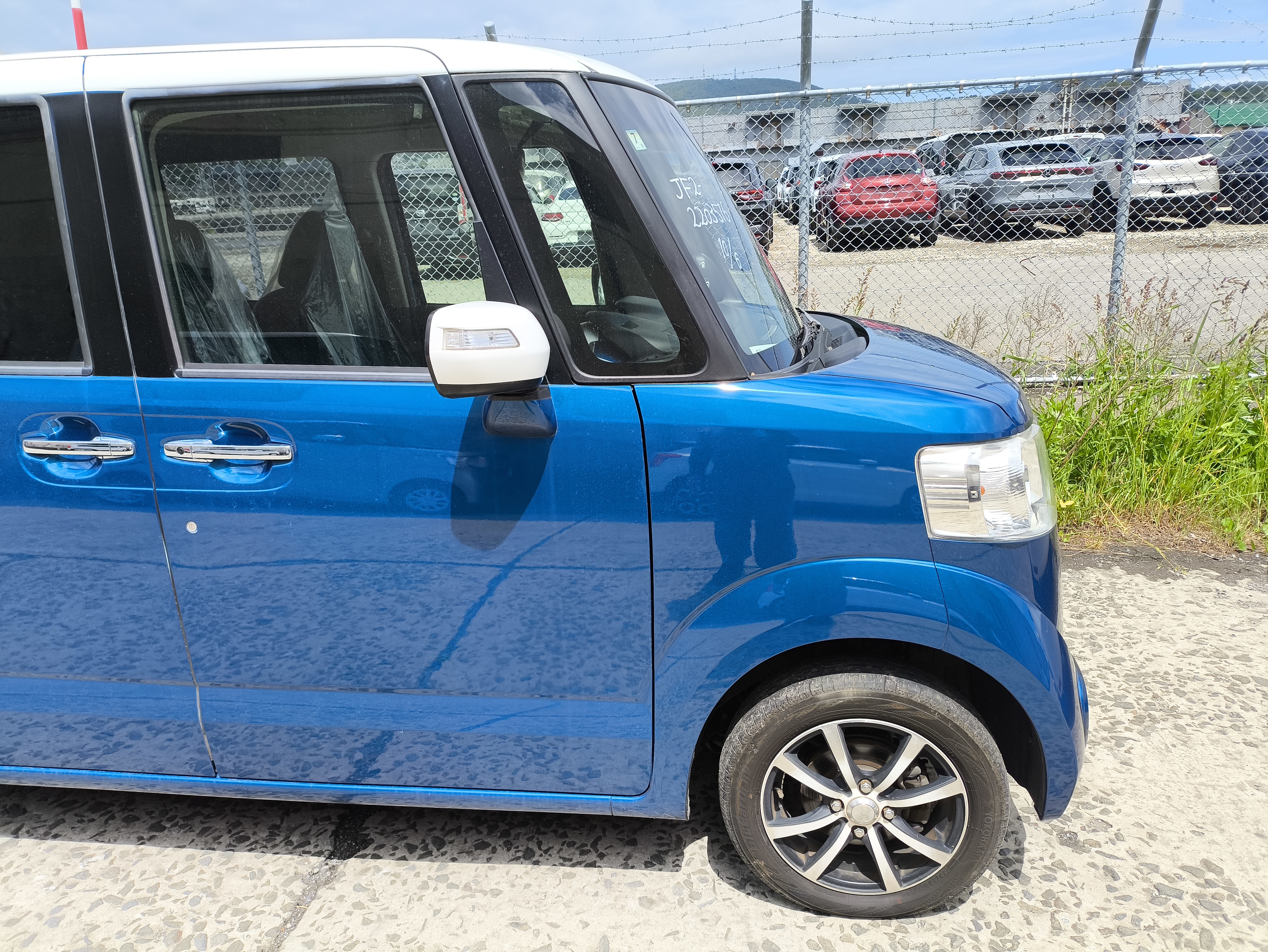 HONDA N-BOX