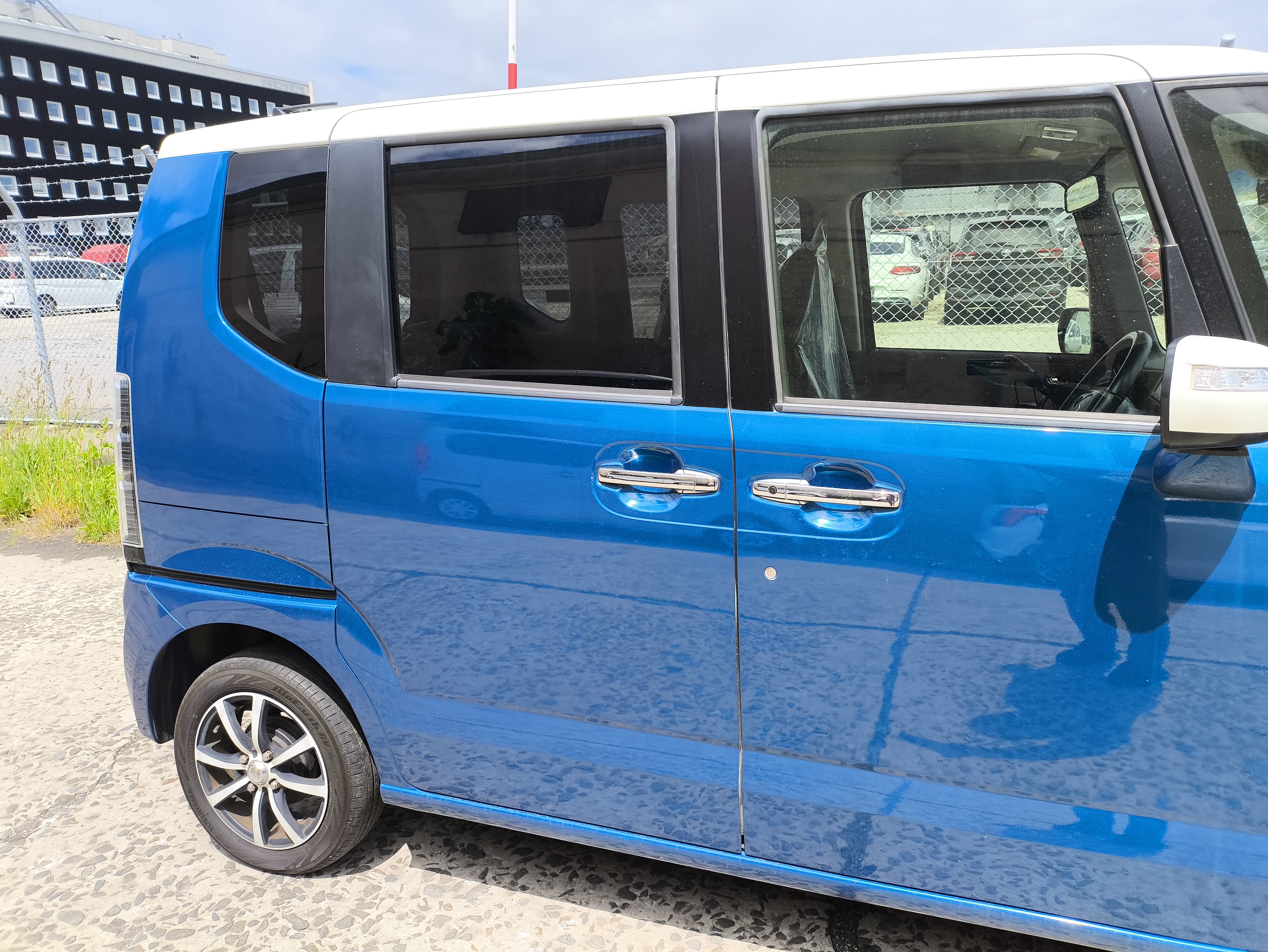 HONDA N-BOX