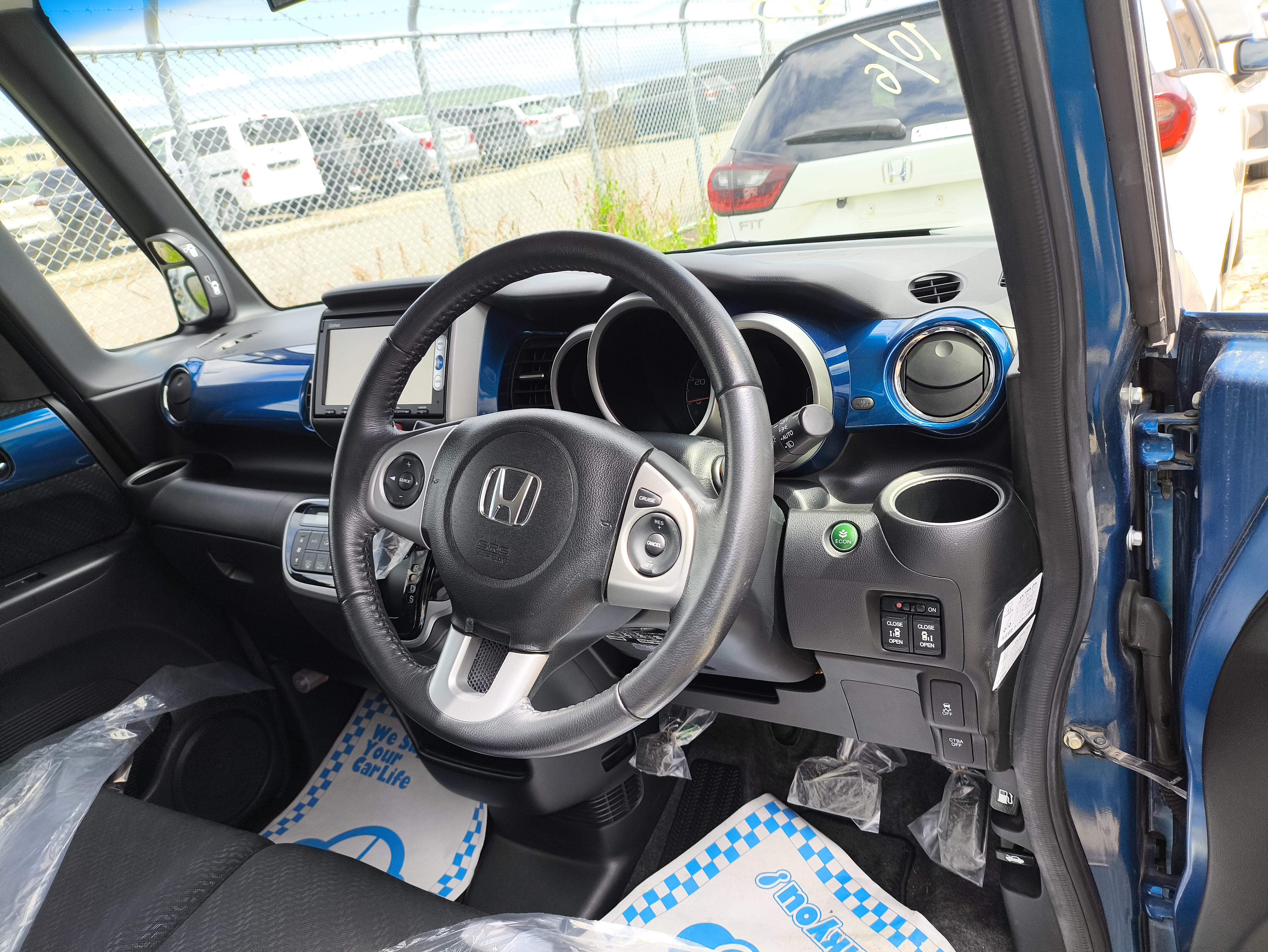 HONDA N-BOX