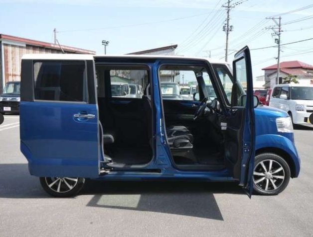 HONDA N-BOX