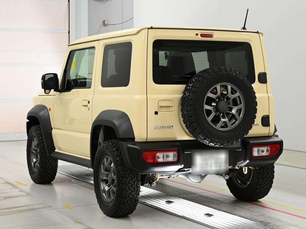 SUZUKI JIMNY SIERRA