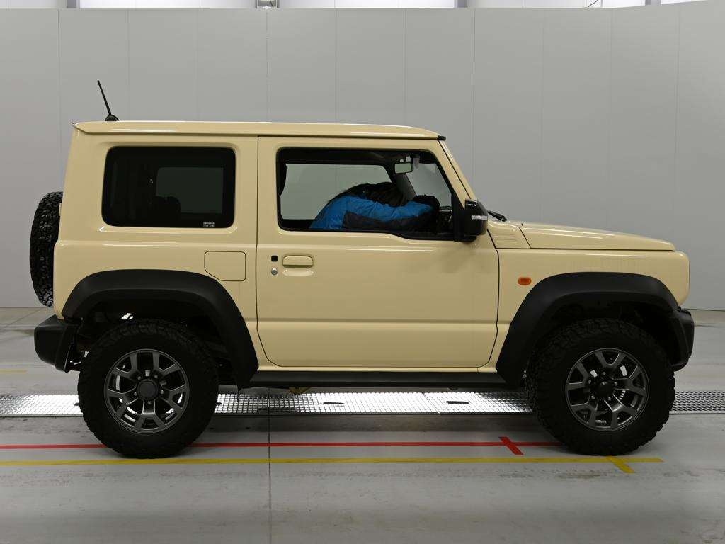 SUZUKI JIMNY SIERRA