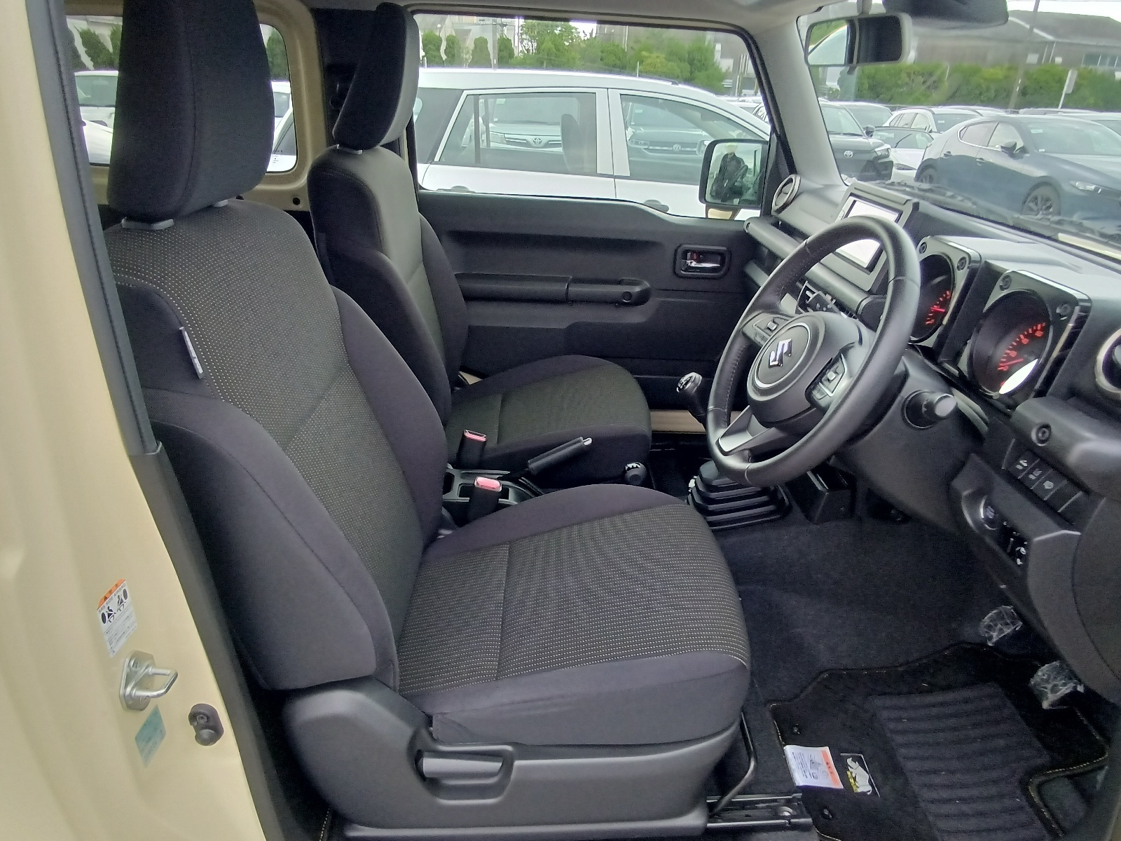 SUZUKI JIMNY SIERRA