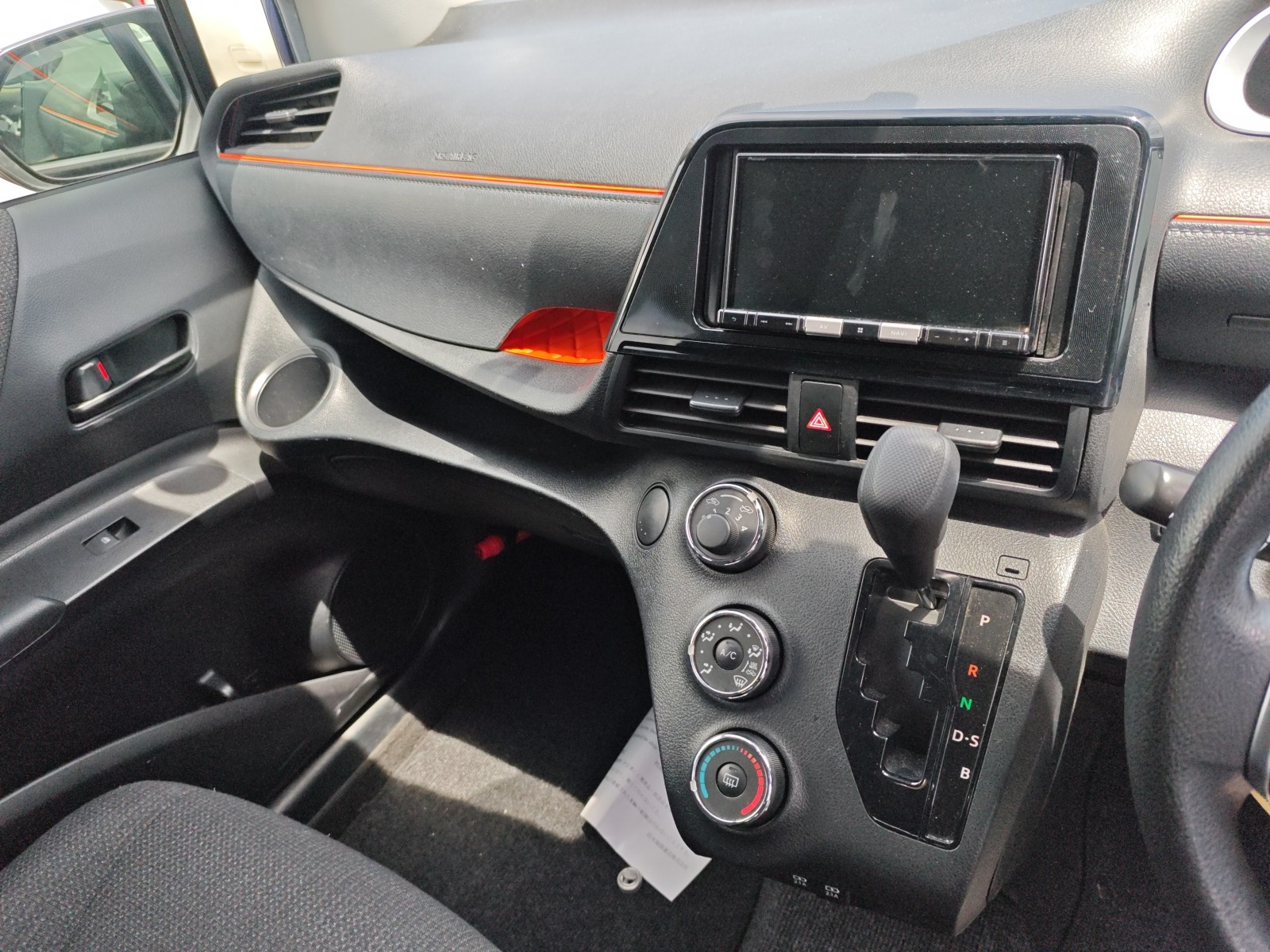TOYOTA SIENTA