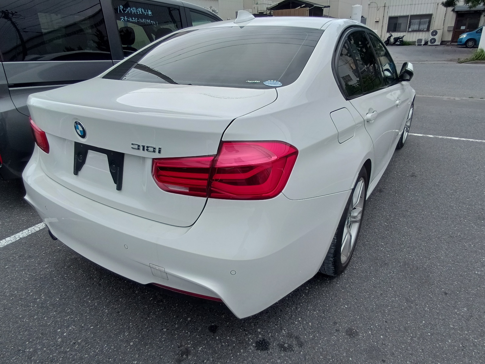 BMW 3 SERIES
