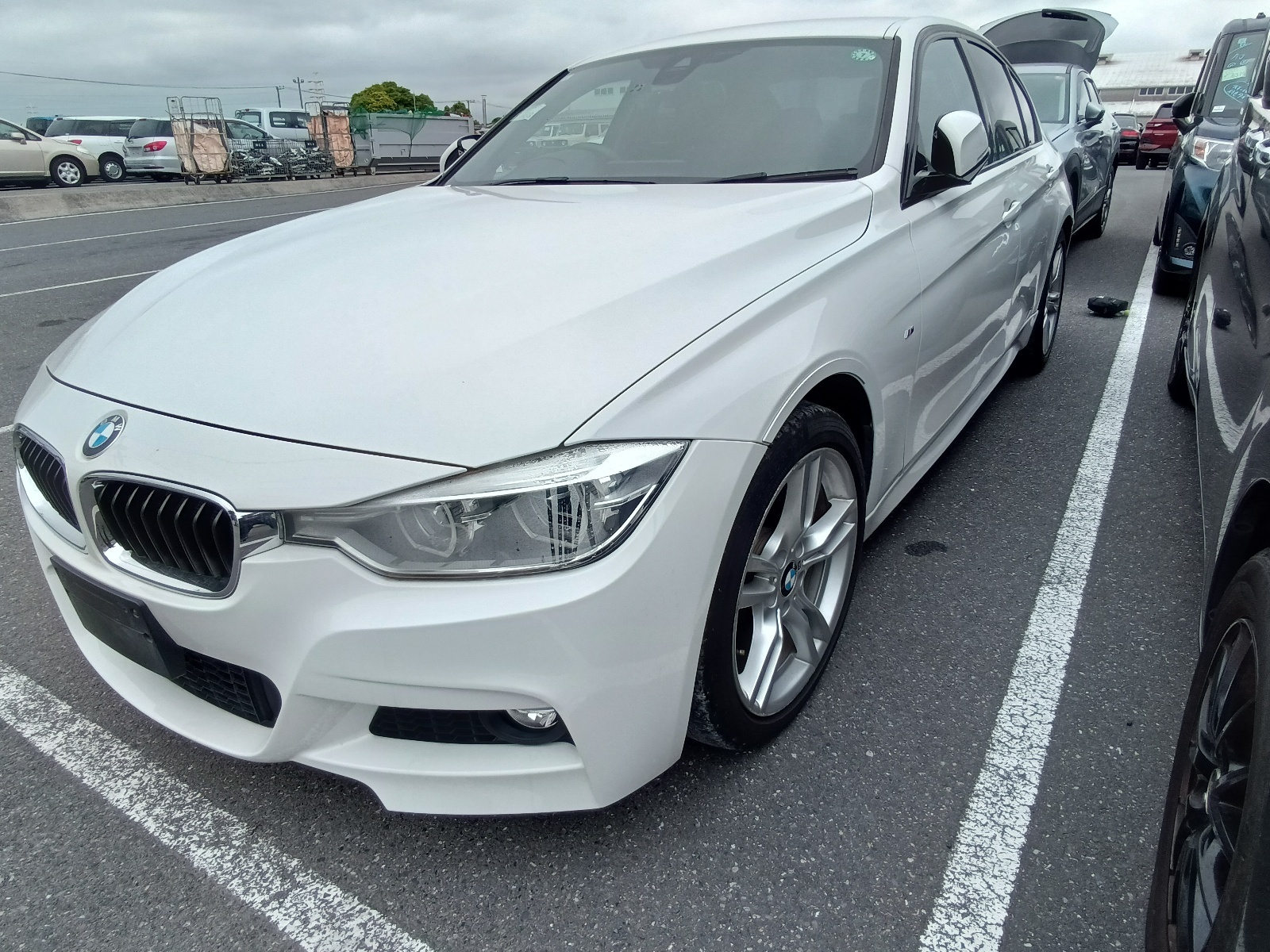 BMW 3 SERIES